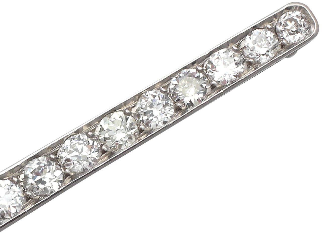 2.92Ct Diamond and Platinum Bar Brooch - Antique French Circa 1920 In Excellent Condition In Jesmond, Newcastle Upon Tyne