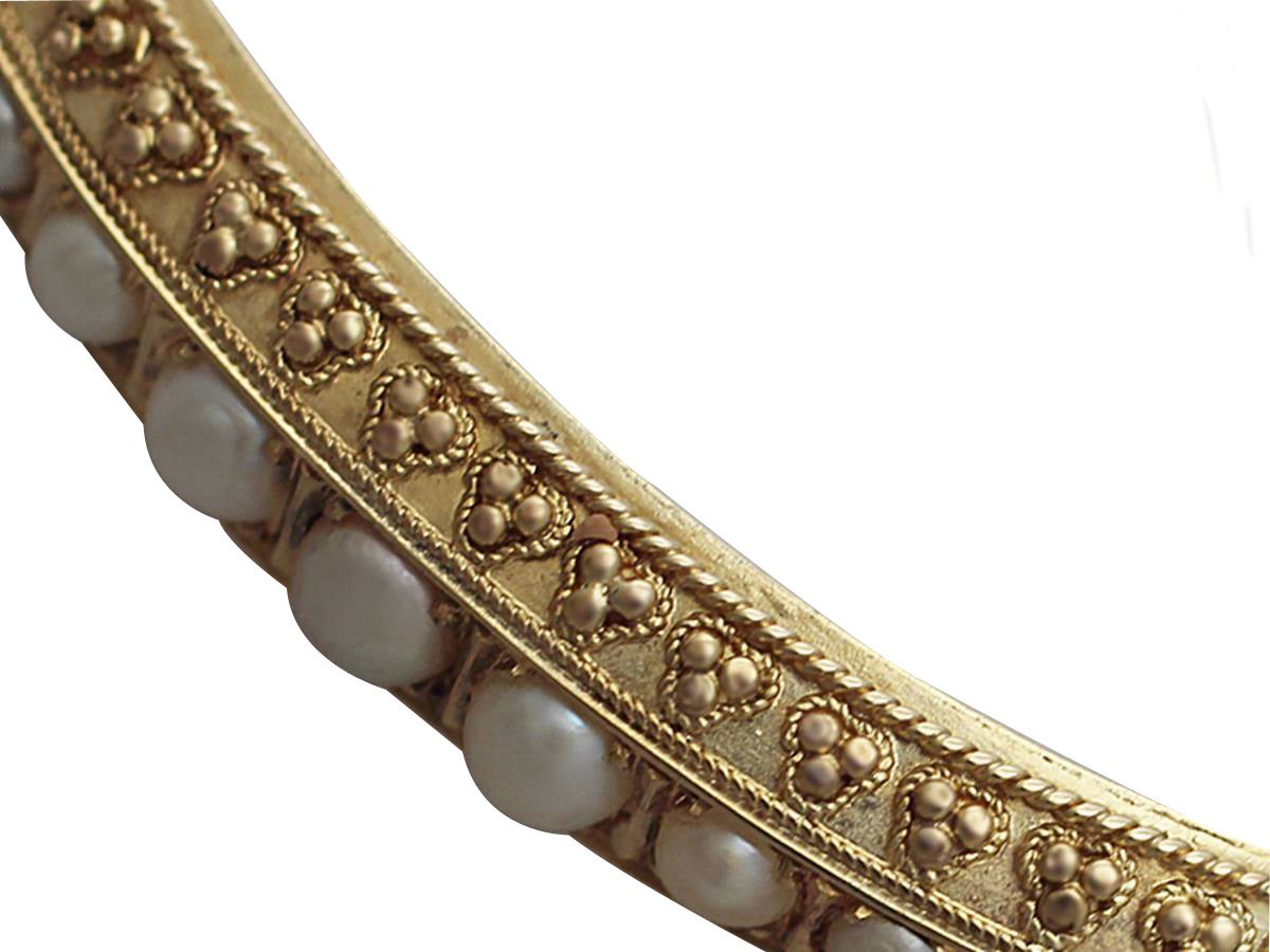 Pearl and 15k Yellow Gold Bangle - Antique Victorian In Excellent Condition In Jesmond, Newcastle Upon Tyne