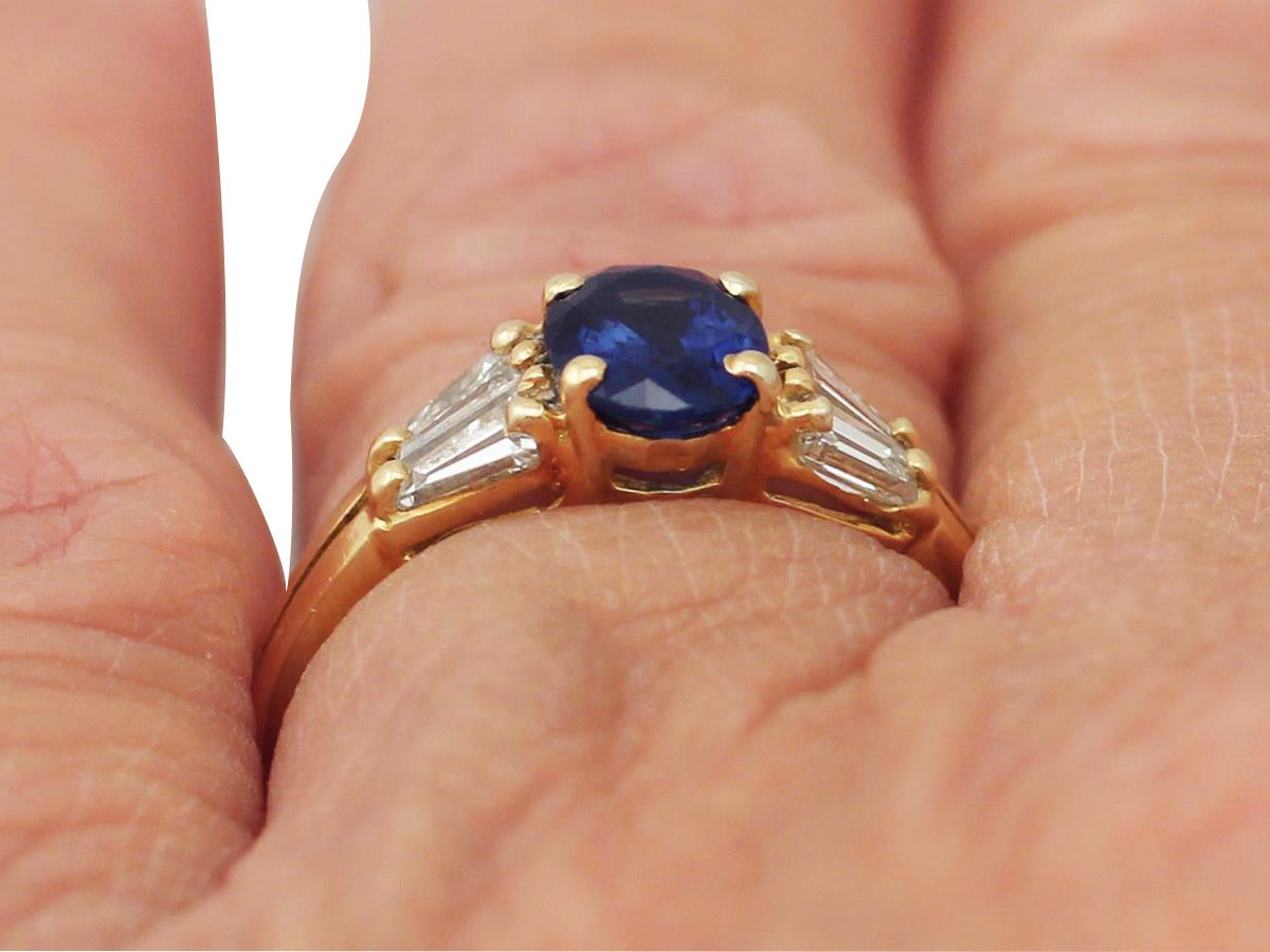 1.16Ct Blue Sapphire & 0.46Ct Diamond, 18k Yellow Gold Ring - Vintage Circa 1980 5