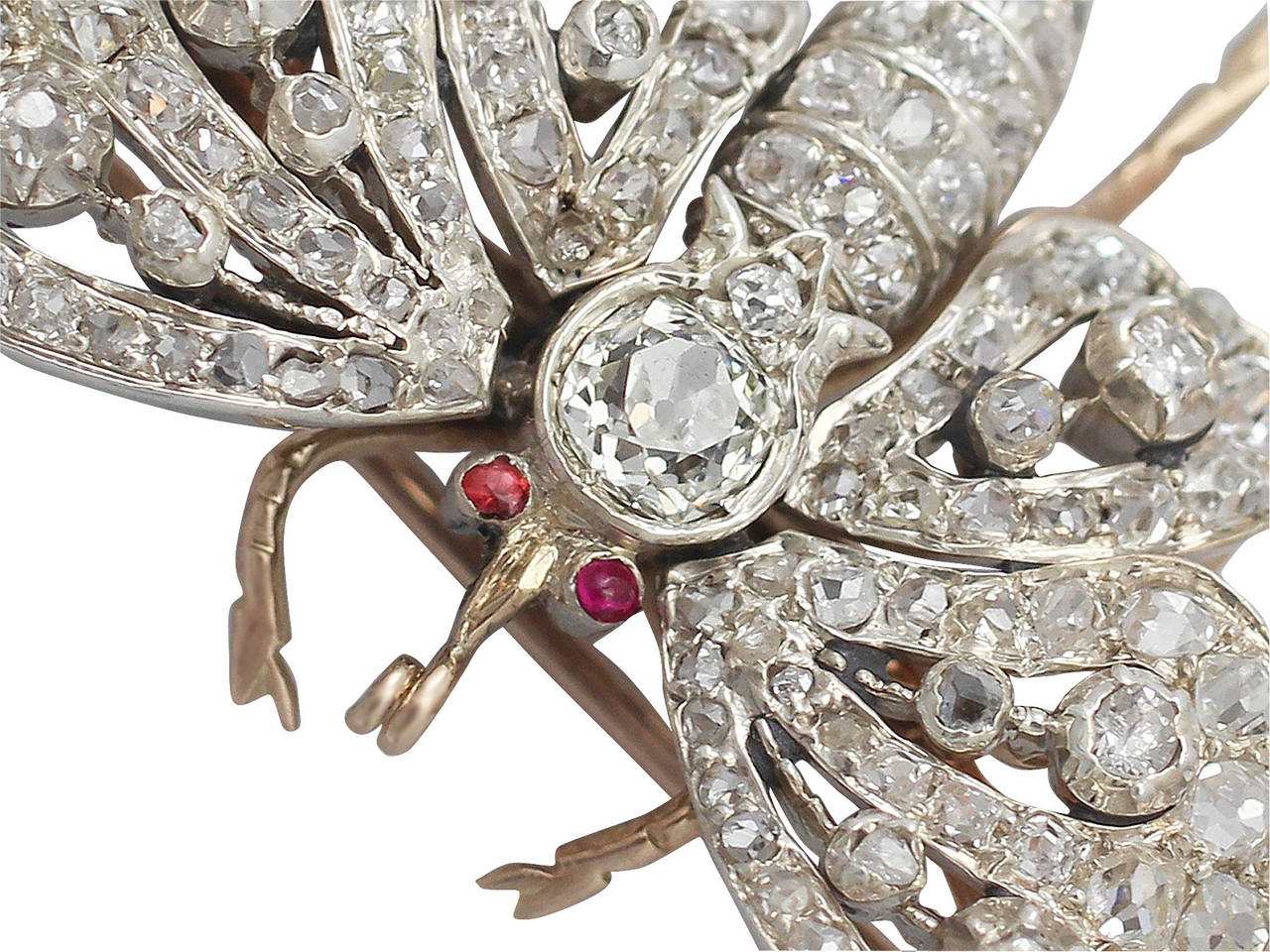 2.62Ct Diamond & 0.04Ct Ruby, 15k Yellow Gold Butterfly Brooch - Antique In Excellent Condition In Jesmond, Newcastle Upon Tyne