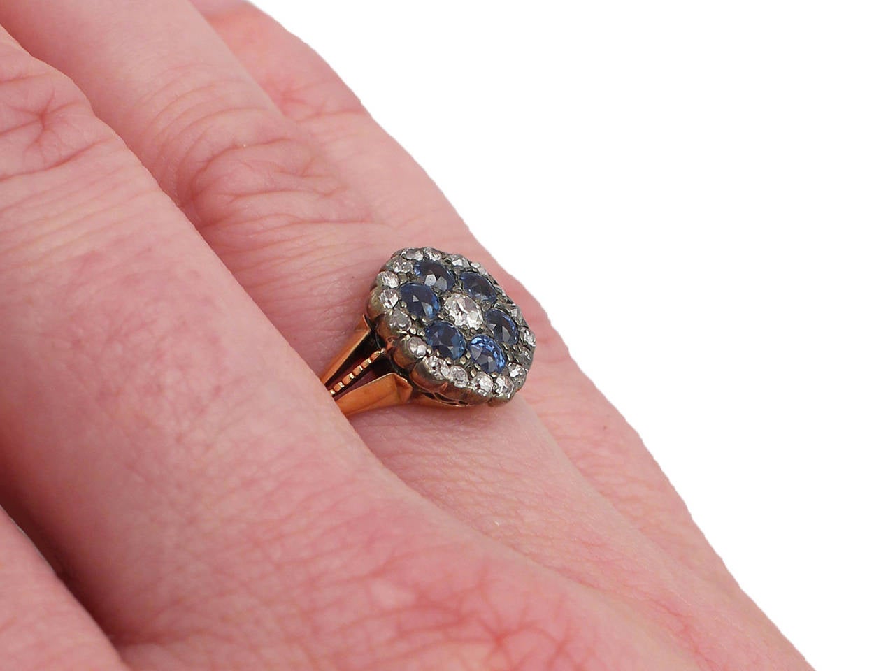 0.58Ct Sapphire & 0.52Ct Diamond, 18k Yellow Gold Cluster Ring - Antique 3