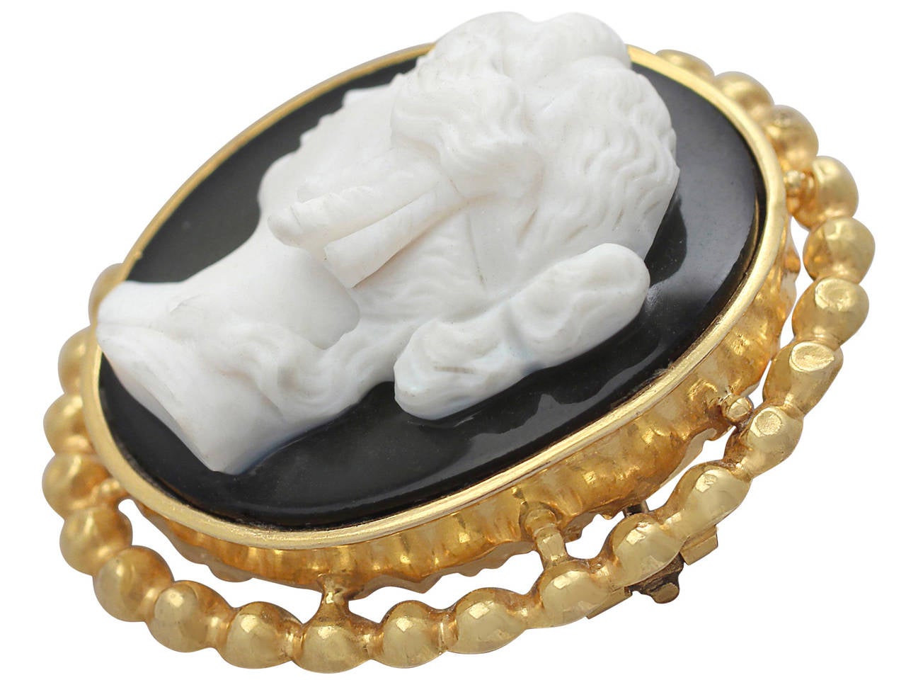 Women's Cameo Brooch / Pendant in 18k Yellow Gold - Antique French Circa 1880