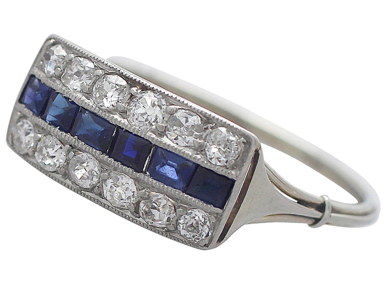 Women's 1910s Antique Sapphire & Diamond White Gold Cocktail Ring