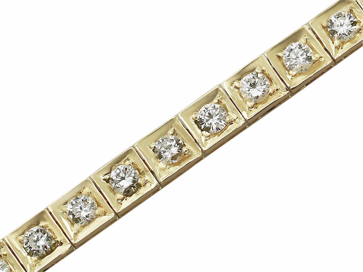 2.35Ct Diamond and 18k Yellow Gold Line Bracelet - Vintage Circa 1980 In Excellent Condition In Jesmond, Newcastle Upon Tyne