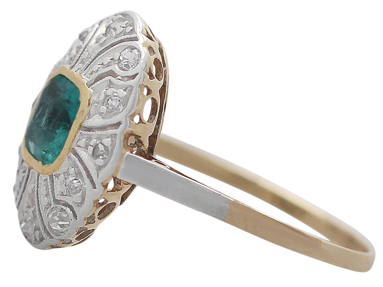 Women's 1910s Antique Emerald & Diamond Yellow Gold Cocktail Ring