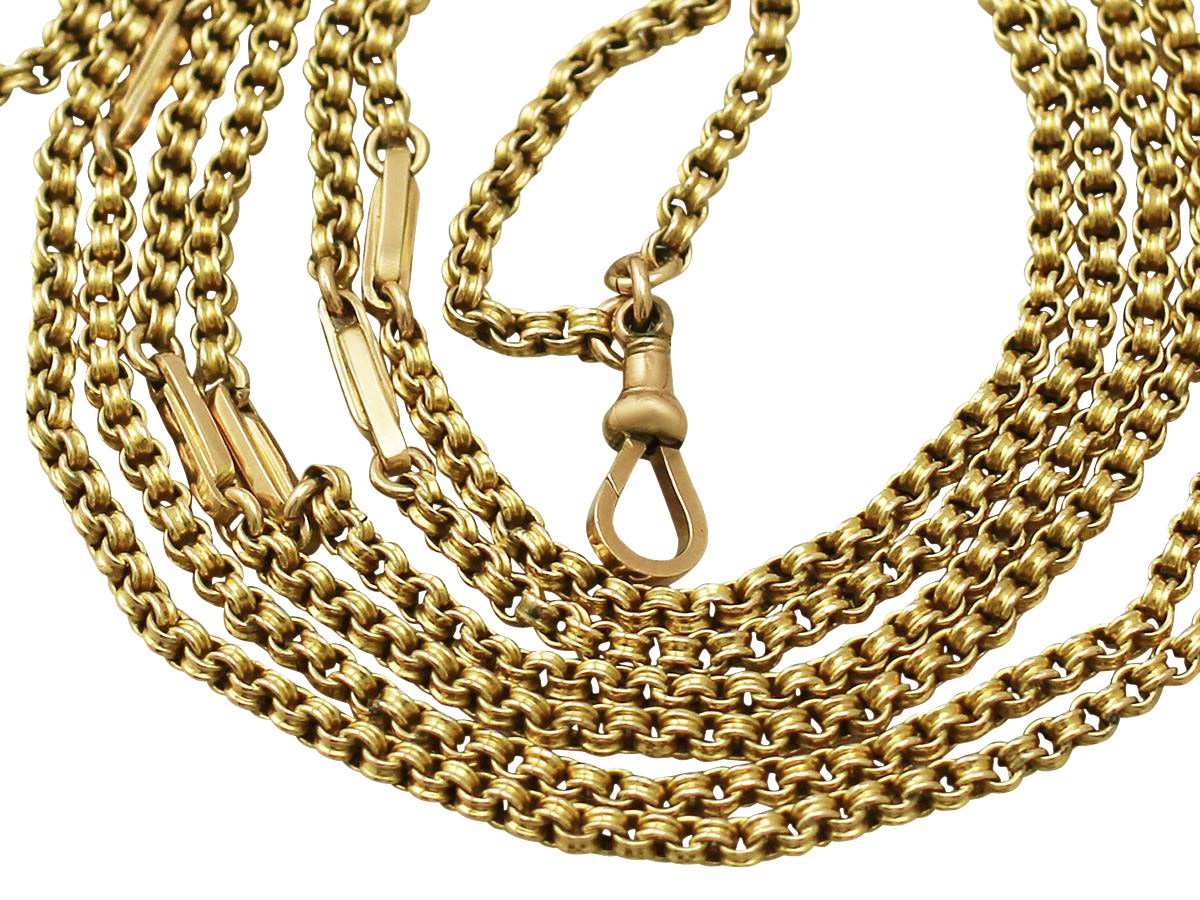 A fine and impressive antique Victorian 9 carat yellow gold longuard chain; part of our antique jewelry and estate jewelry collections

This impressive longuard chain has been crafted in 9k yellow gold.

The rounded fancy links that make up this