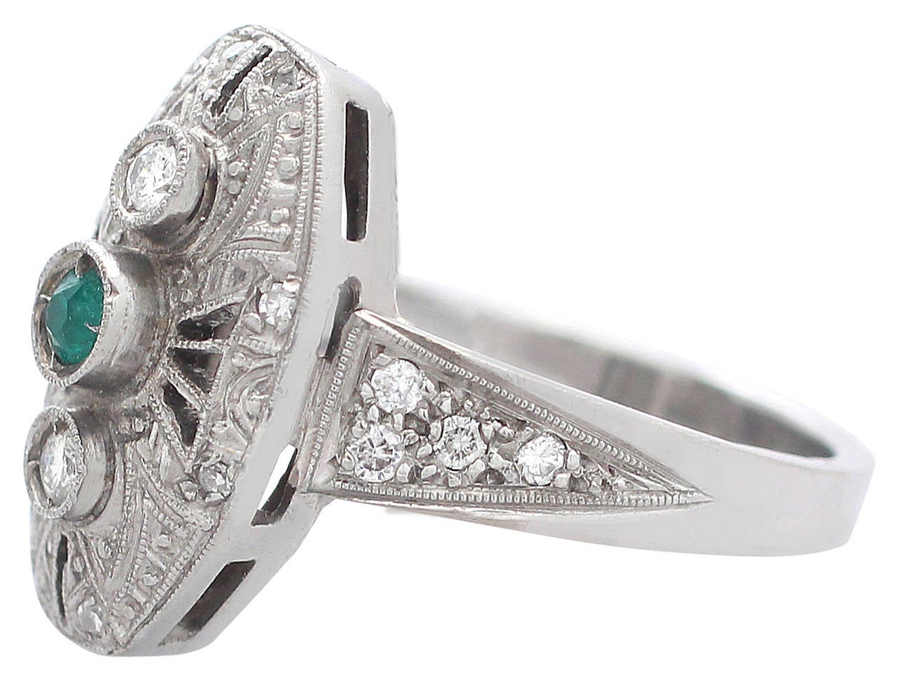 Women's 0.20Ct Diamond & 0.05Ct Emerald, Platinum Ring - Art Deco Style - Vintage