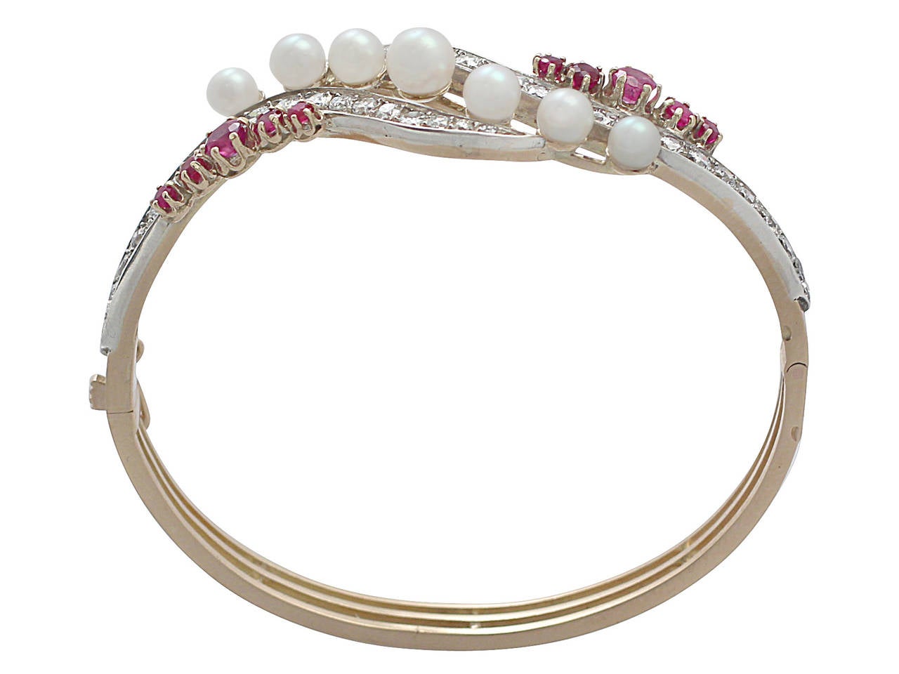 1890s Pearl 1.28 Carats Rubies 3.65 Carats Diamonds Gold Bangle Bracelet In Excellent Condition In Jesmond, Newcastle Upon Tyne