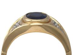 1950s 1.65 Carat Sapphire & Diamond Yellow Gold Cocktail Ring