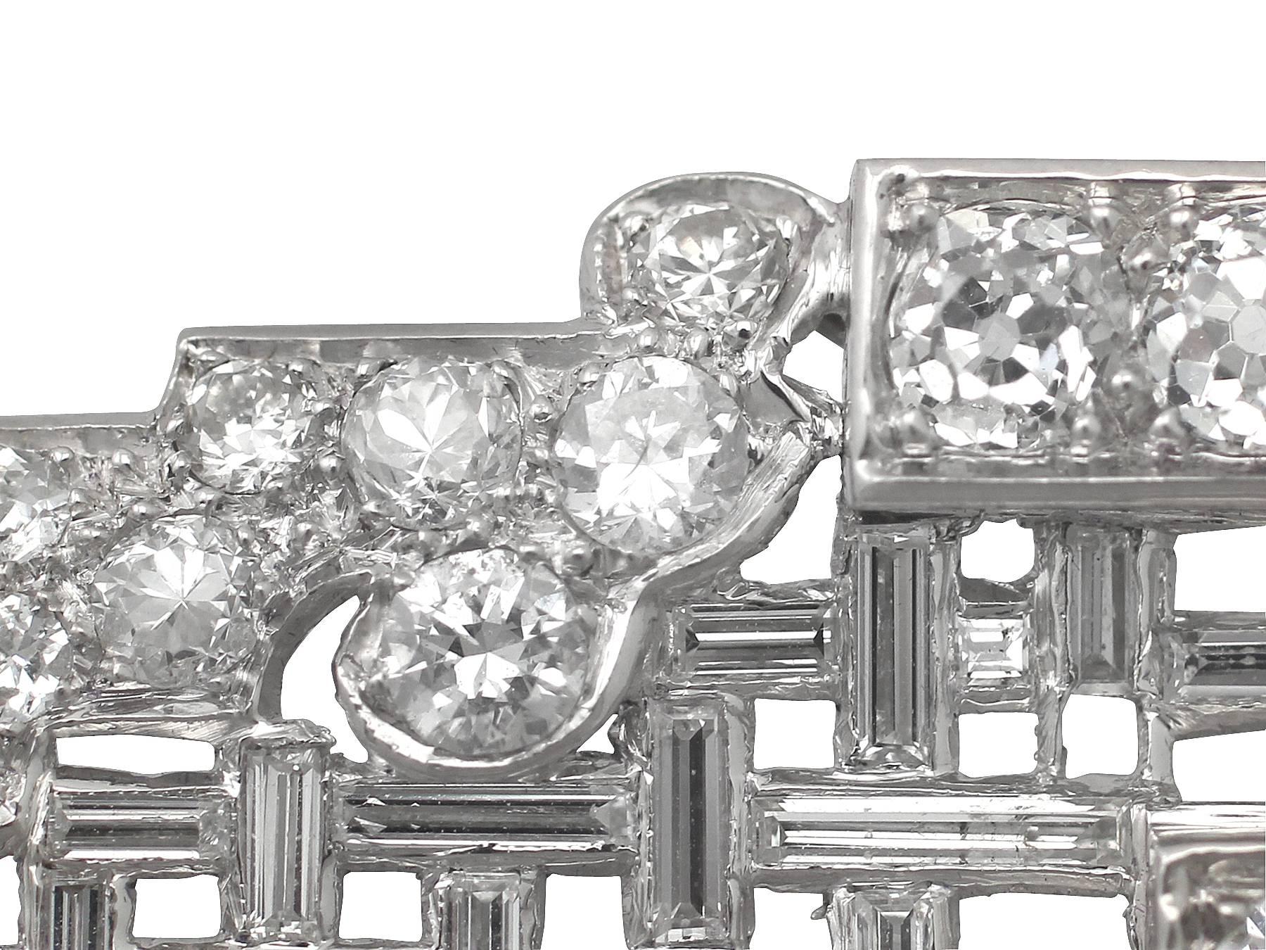 A stunning, fine and impressive antique 5.83 carat diamond Art Deco brooch in platinum; part of our antique jewelry and estate jewelry collections

This stunning example of an authentic Art Deco diamond brooch has been crafted in platinum.

The