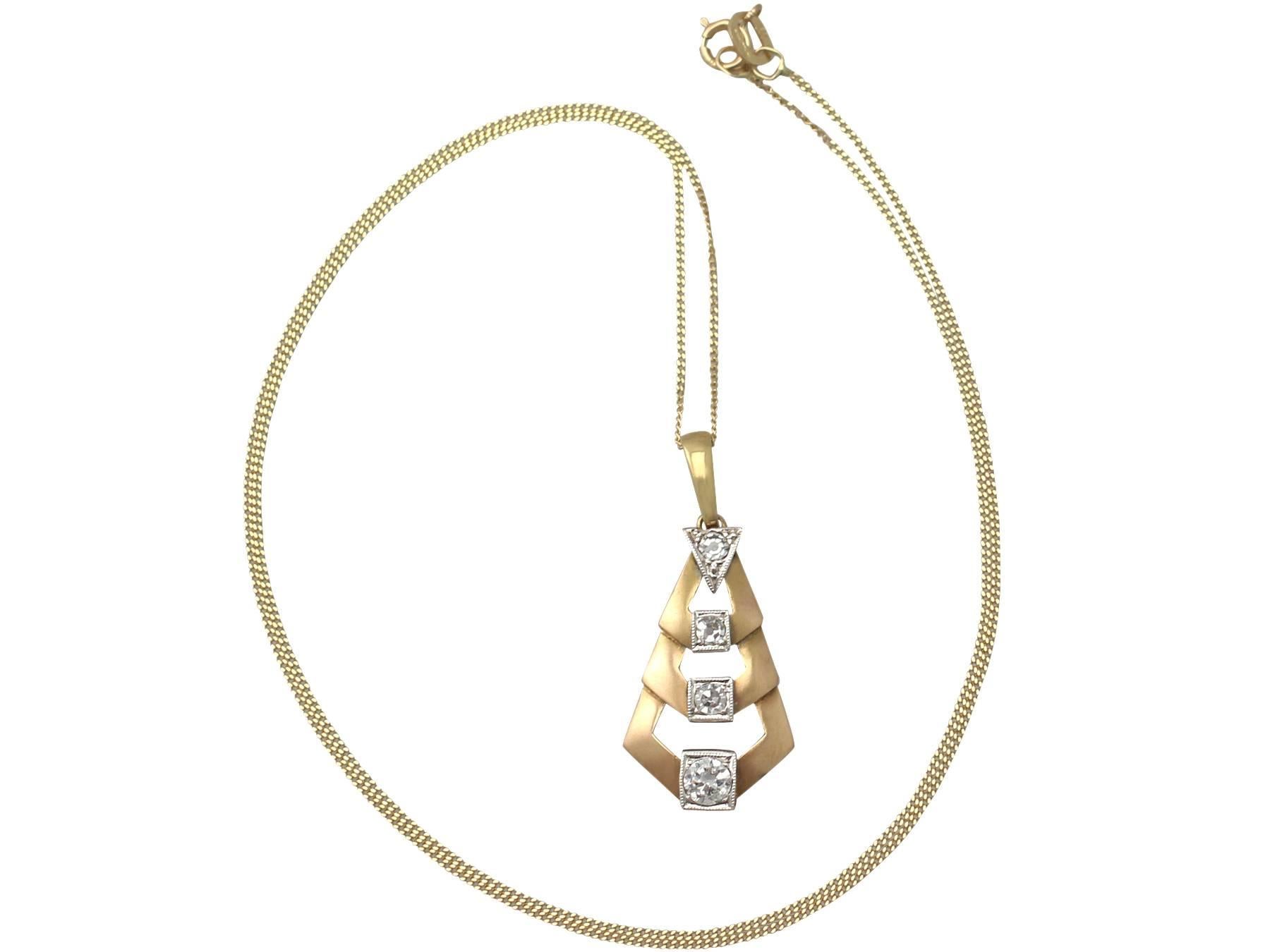 0.33Ct Diamond, 18k Yellow Gold Pendant - Art Deco Style - Circa 1920 In Excellent Condition In Jesmond, Newcastle Upon Tyne