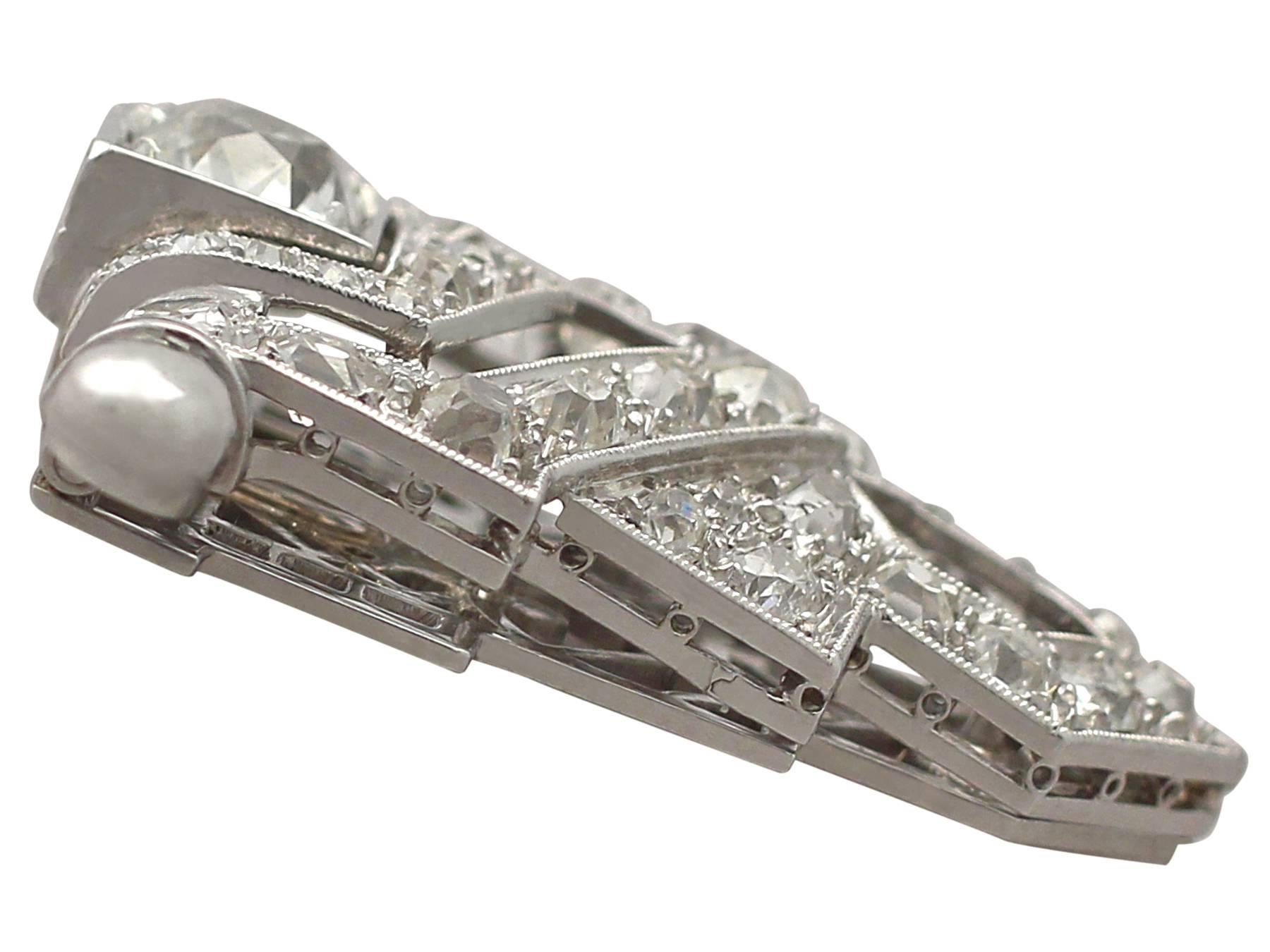3.50Ct Diamond, 18k White Gold Clip Brooch - Art Deco Style - Antique Circa 1920 In Excellent Condition In Jesmond, Newcastle Upon Tyne