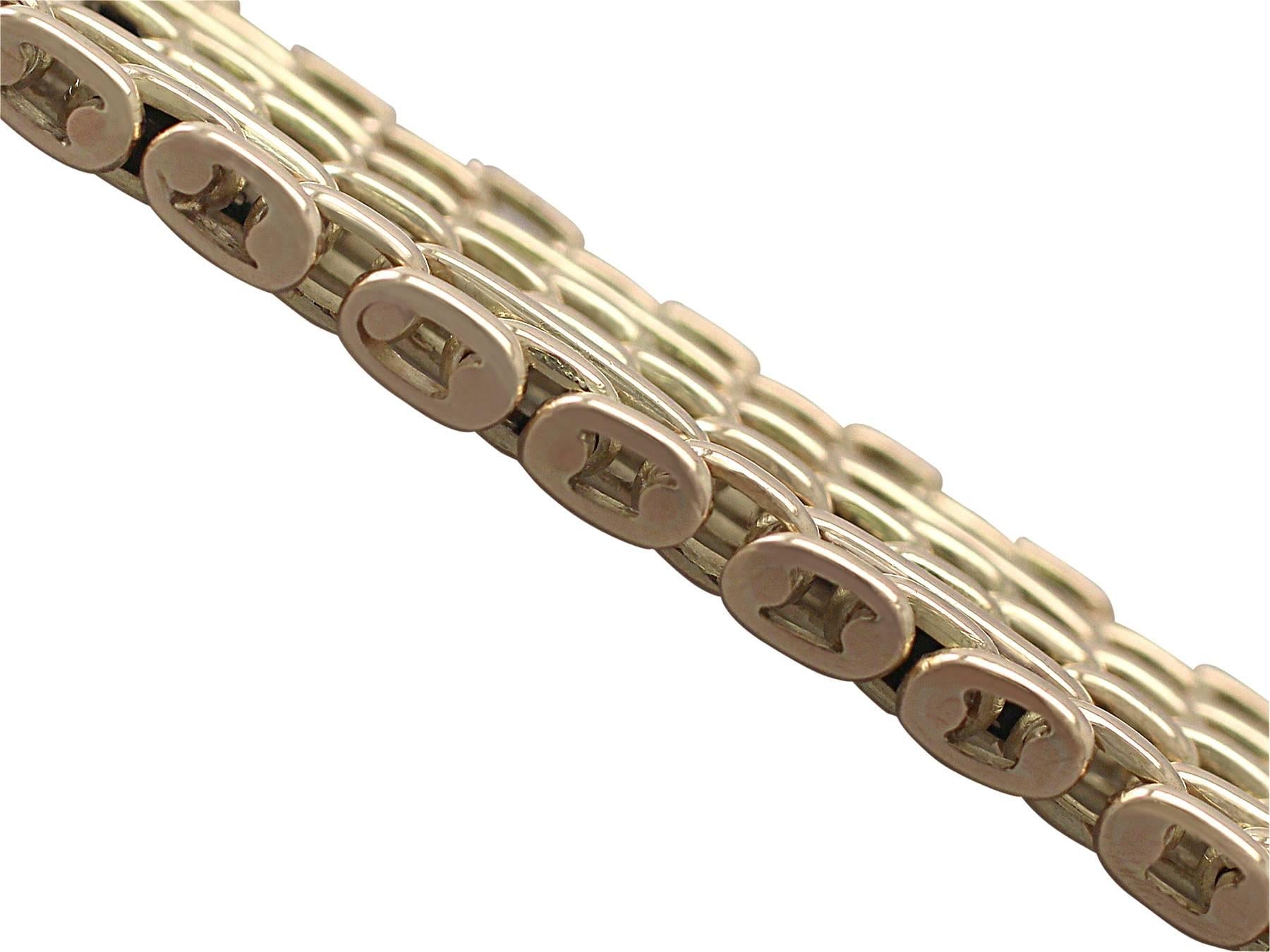 14k Yellow Gold Gate Link Bracelet - Antique Russian Circa 1915 In Excellent Condition In Jesmond, Newcastle Upon Tyne