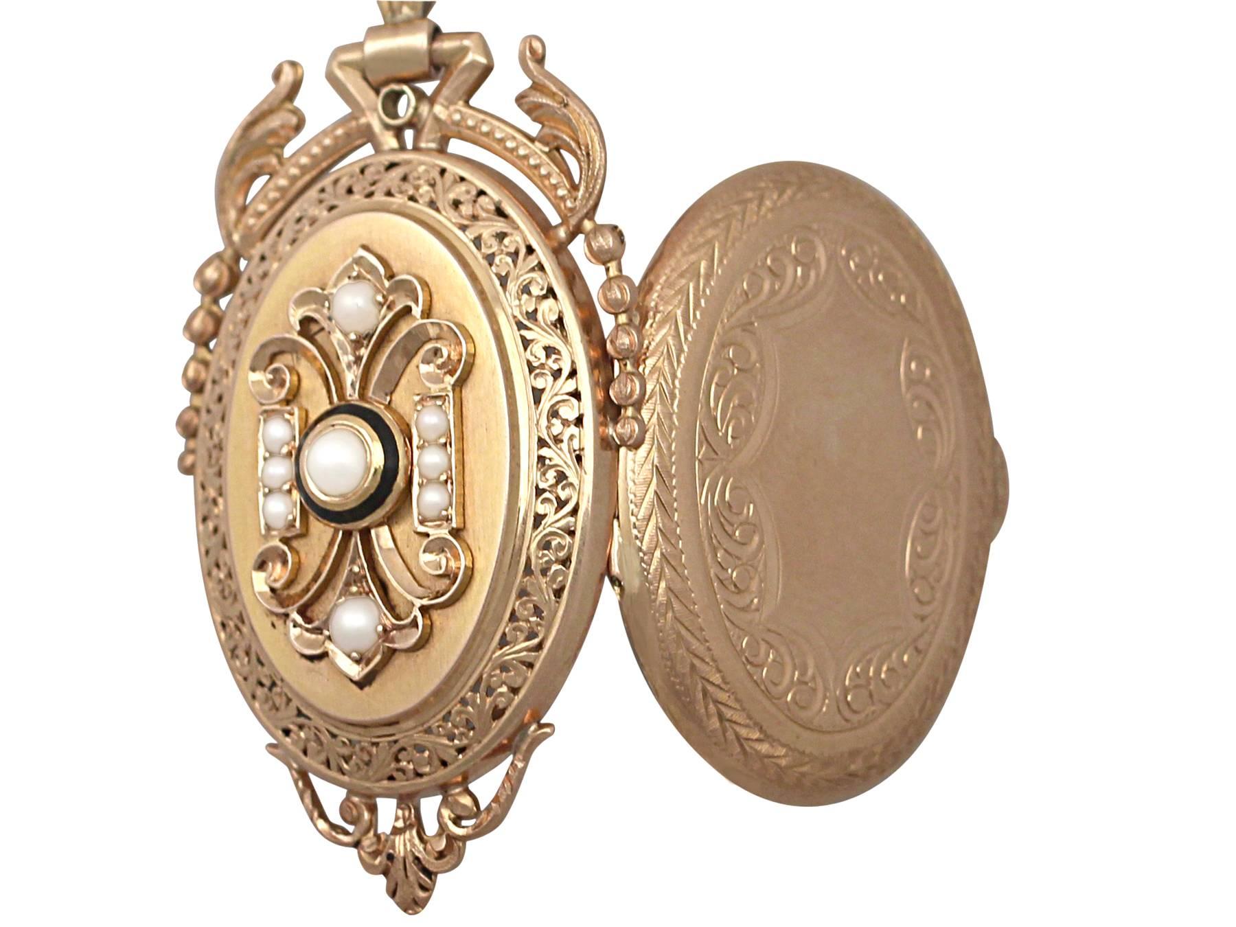 Pearl and Enamel, 18k Yellow Gold Locket/Pendant - Antique French Circa 1880 3