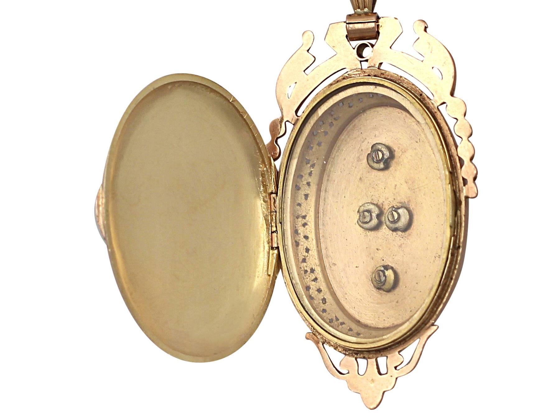 Pearl and Enamel, 18k Yellow Gold Locket/Pendant - Antique French Circa 1880 4