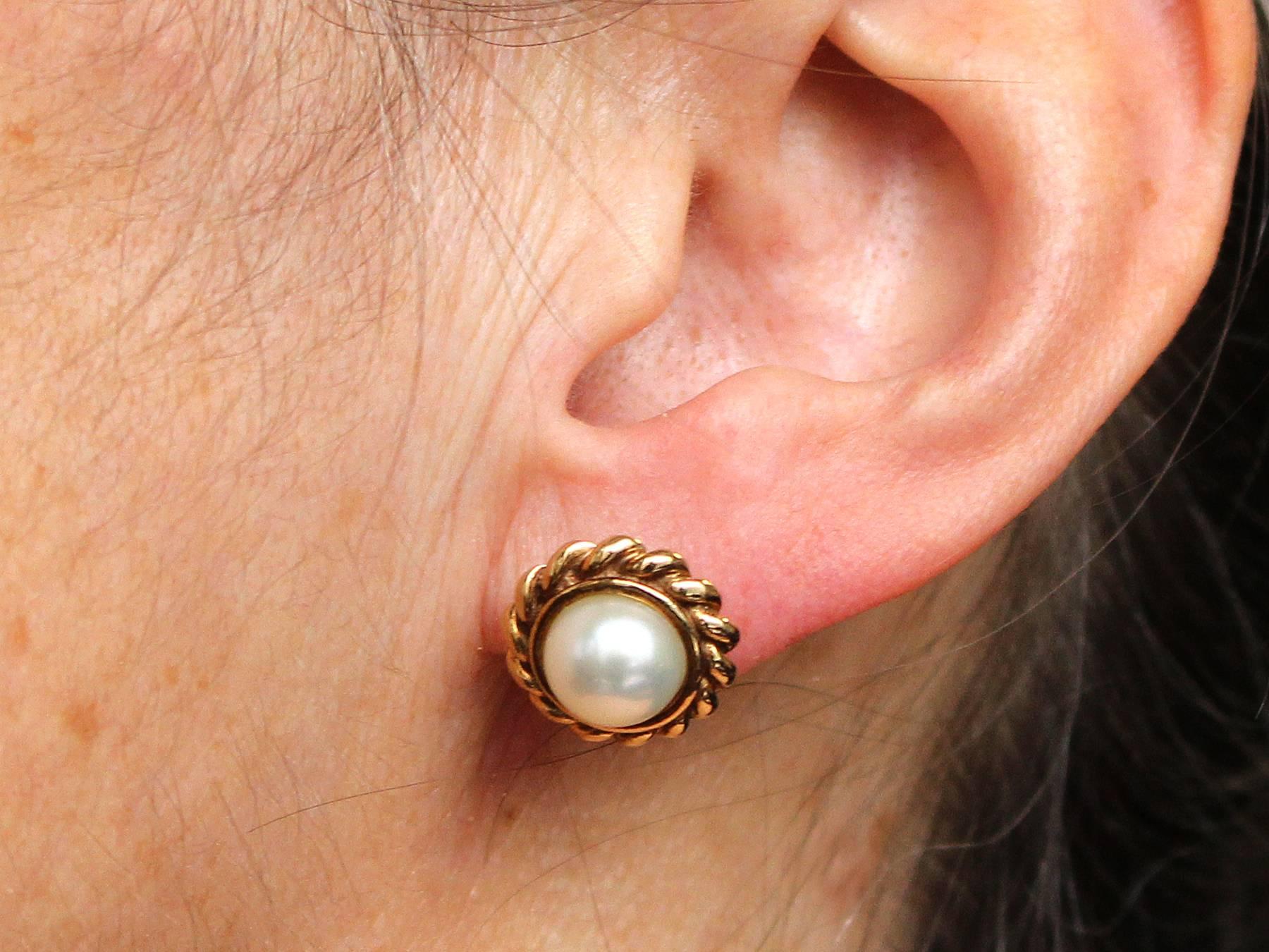 Pearl and 9k Yellow Gold Stud Earrings - Vintage Circa 1990 2