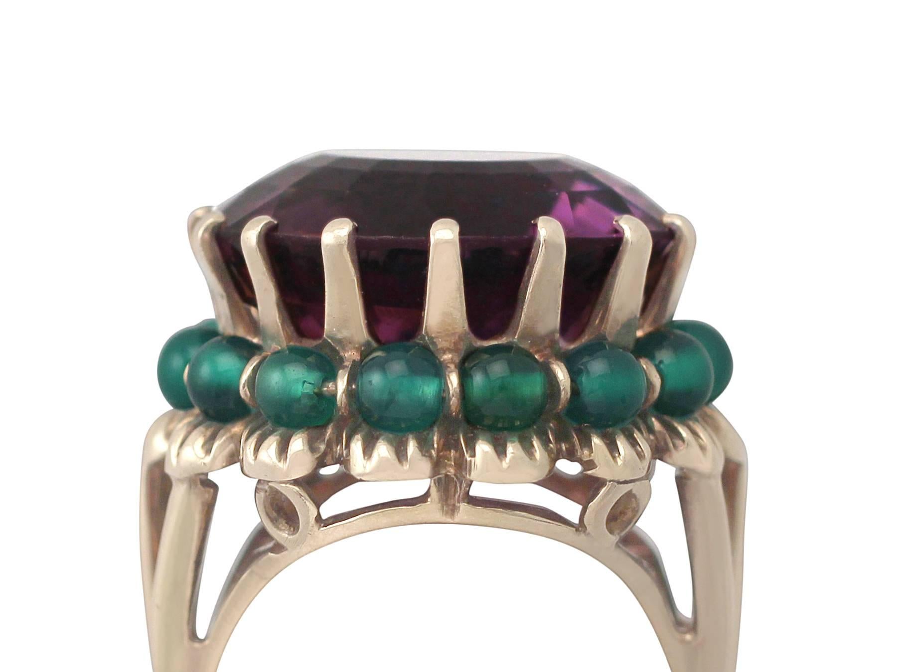 1940s 19.48 Carat Amethyst & Green Paste Yellow Gold Cocktail Ring In Excellent Condition In Jesmond, Newcastle Upon Tyne