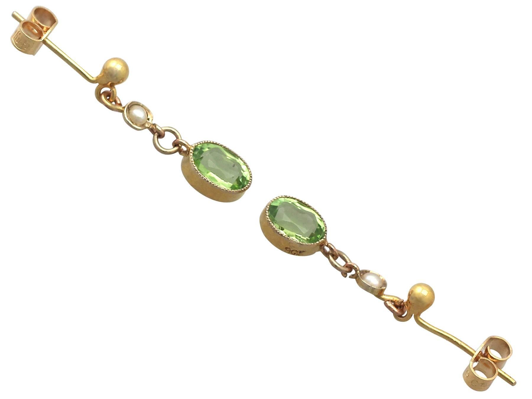 Women's 1910s Pearl 1.22 Carat Peridot Gold Drop Earrings 