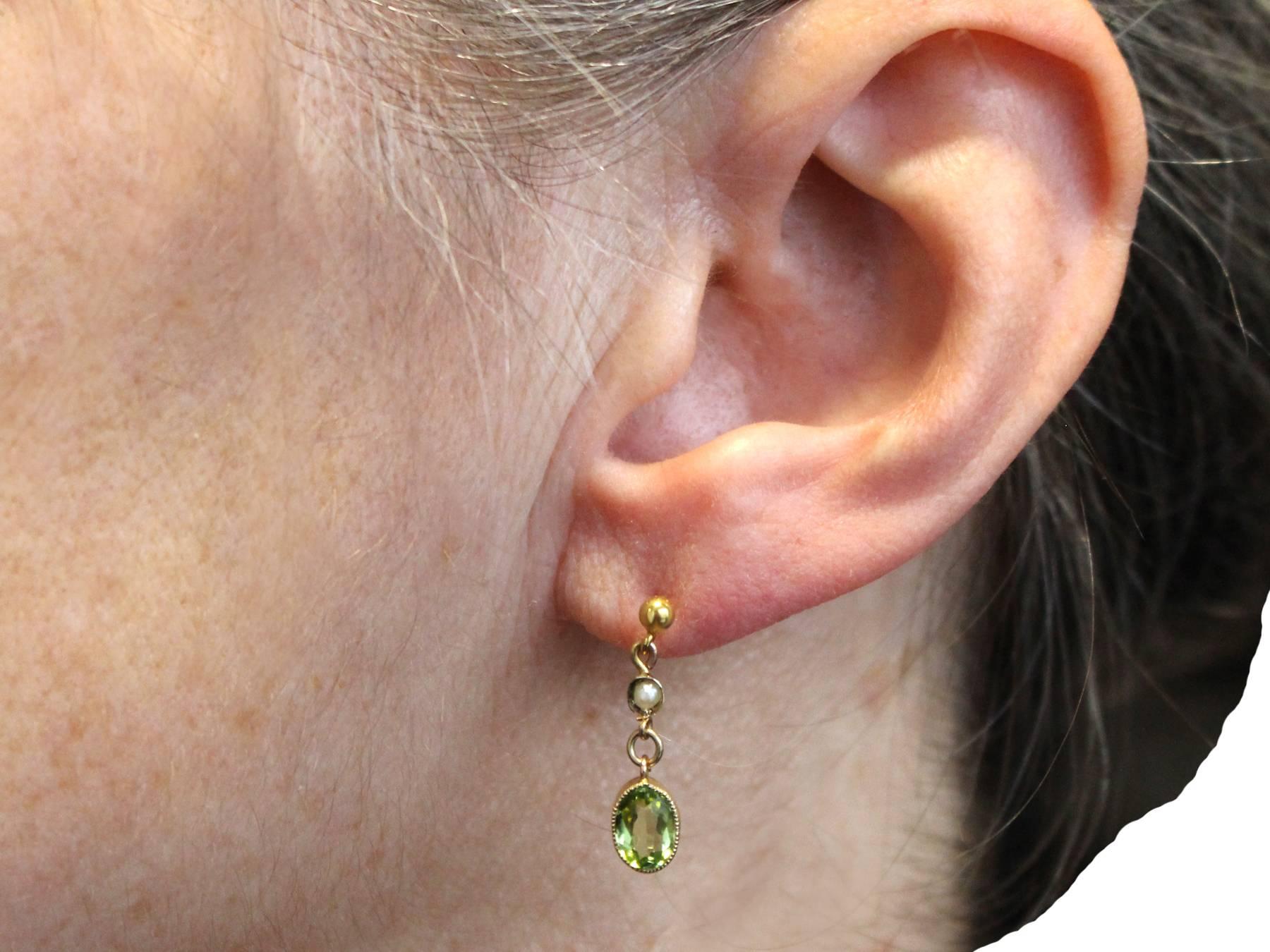 1910s Pearl 1.22 Carat Peridot Gold Drop Earrings  5