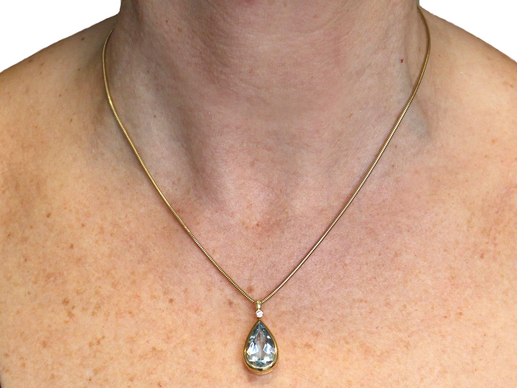 1970s 6.04 Carat Aquamarine Diamond Gold Pendant 4