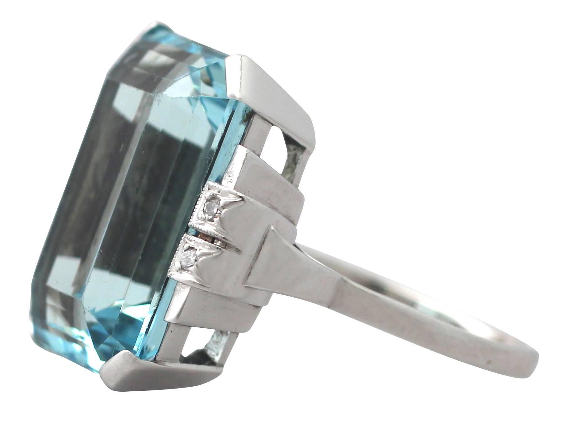 1940s 15.23 Carat Aquamarine Diamond Gold Dress Ring  In Excellent Condition In Jesmond, Newcastle Upon Tyne