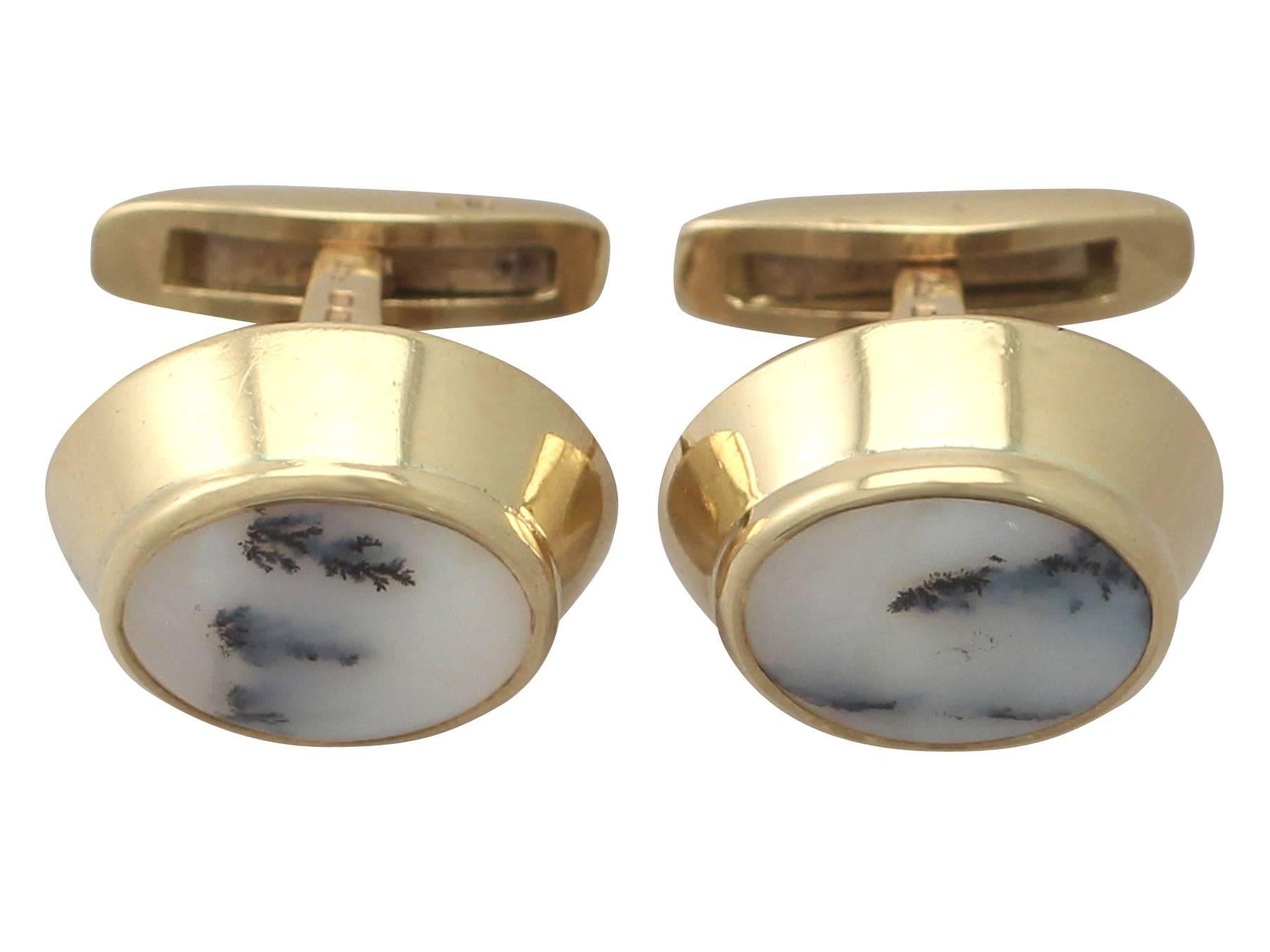 Moss Agate and 18k Yellow Gold Cufflinks - Vintage 1972 In Excellent Condition In Jesmond, Newcastle Upon Tyne