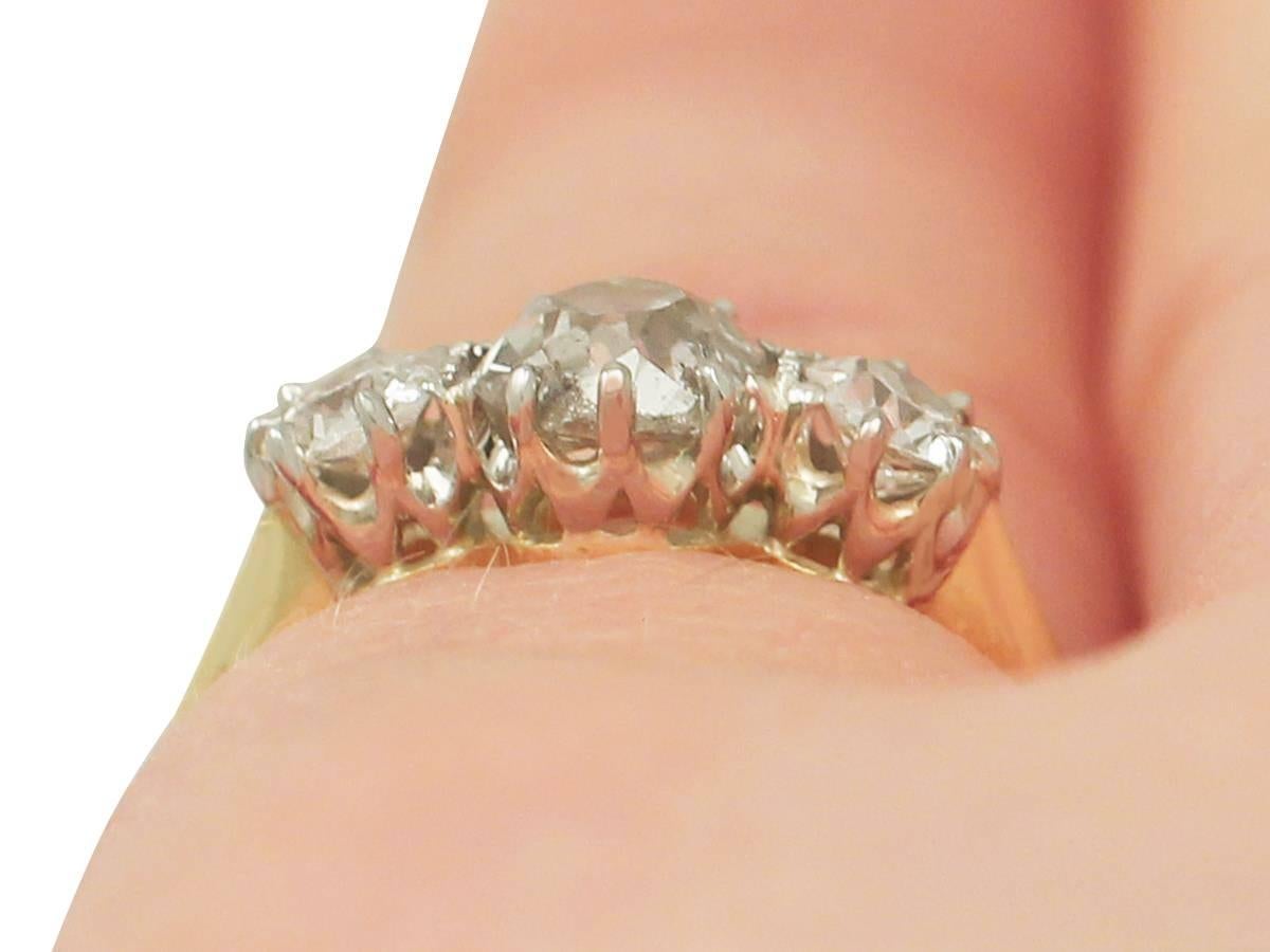 1.29Ct Diamond and 18k Yellow Gold Trilogy Ring - Antique Circa 1920 4