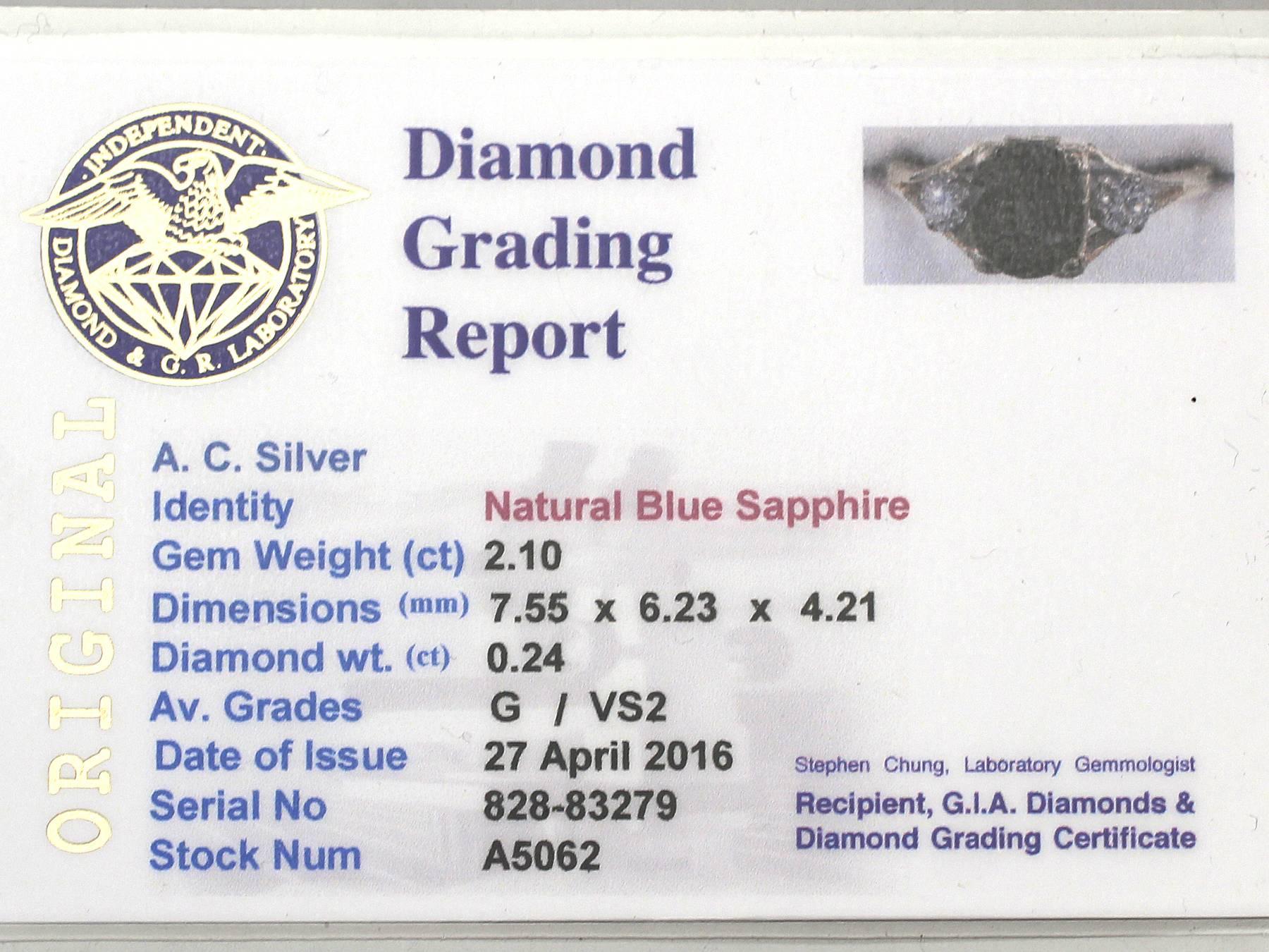 1950s 2.10 ct Sapphire and 0.24 ct Diamond, 18k Yellow Gold Dress Ring 2