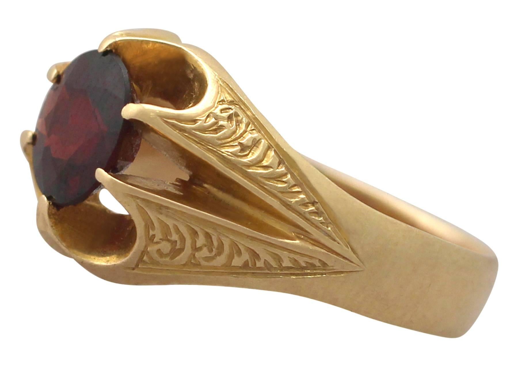 Antique 1916 1.52 Carat Garnet and 18k Yellow Gold Ring In Excellent Condition In Jesmond, Newcastle Upon Tyne