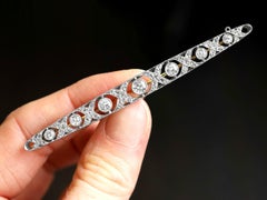 Antique 1920s French 2.06 Carat Diamond and Platinum Brooch