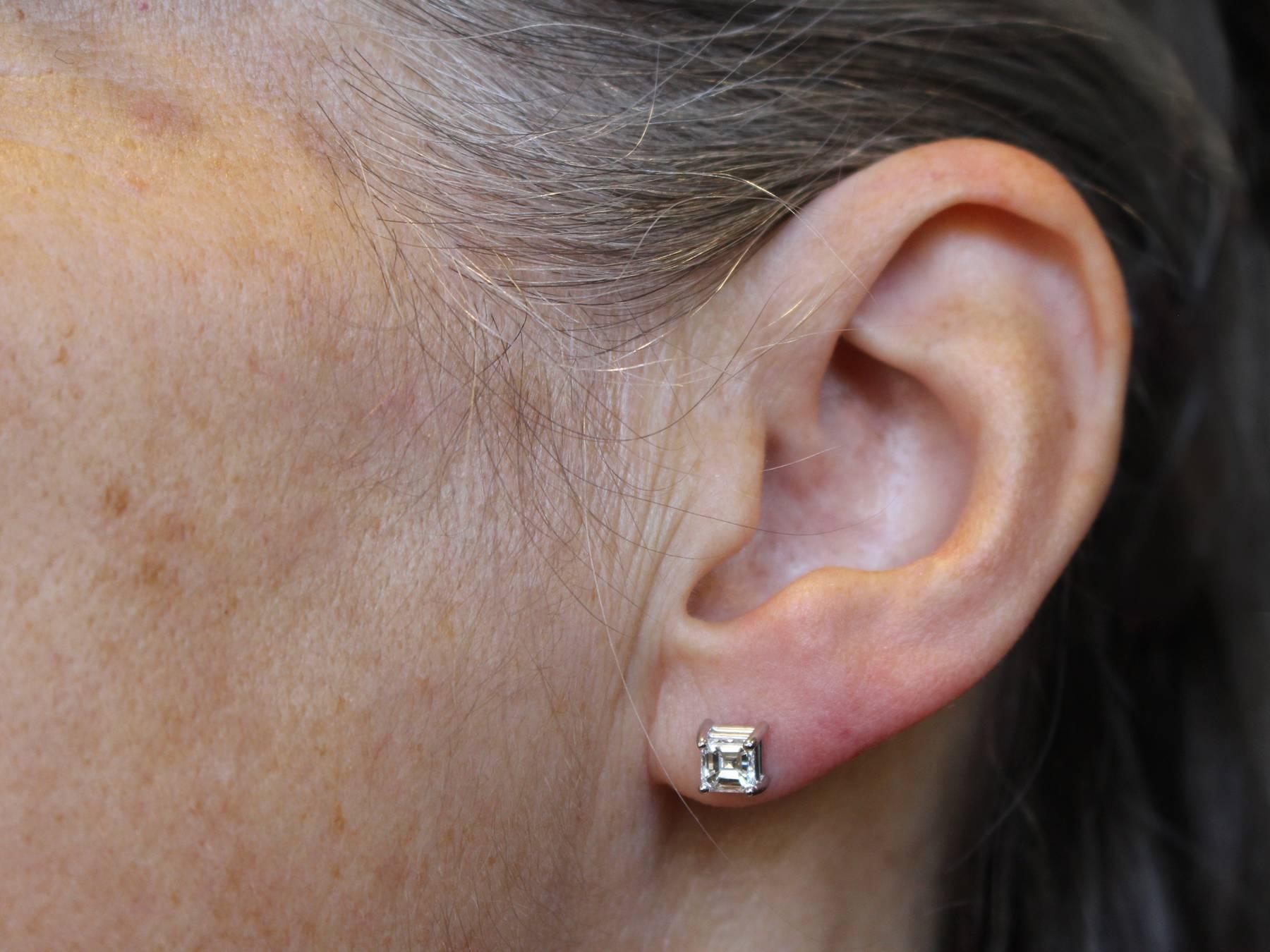 0.95Ct Diamond and Platinum Stud Earrings - Circa 1990 2