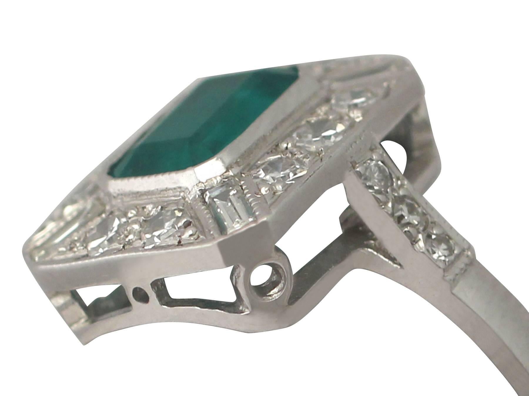1940s Emerald and Diamond White Gold Cocktail Ring  In Excellent Condition In Jesmond, Newcastle Upon Tyne