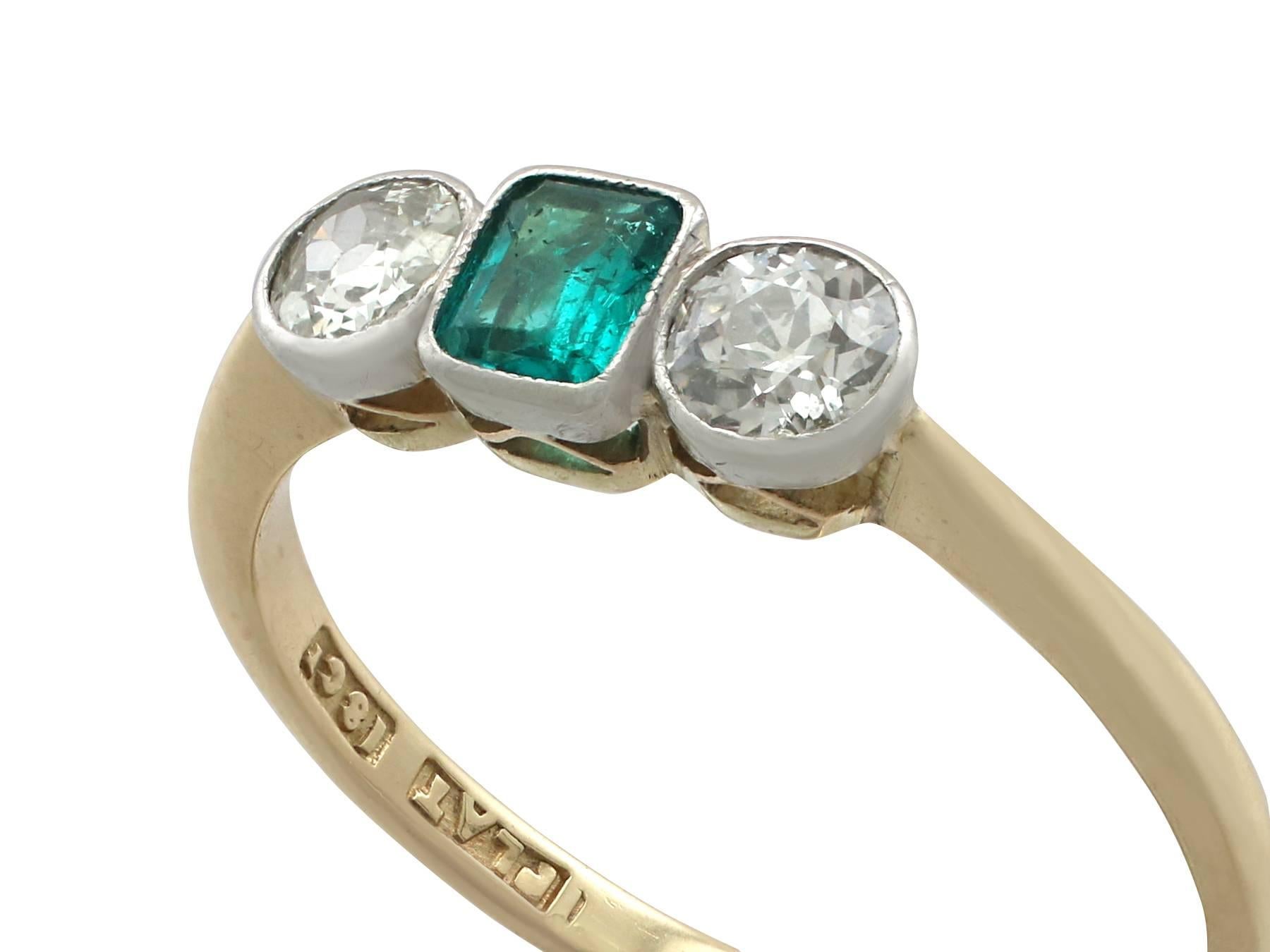 1920s Emerald and Diamond Yellow Gold Trilogy Ring In Excellent Condition In Jesmond, Newcastle Upon Tyne