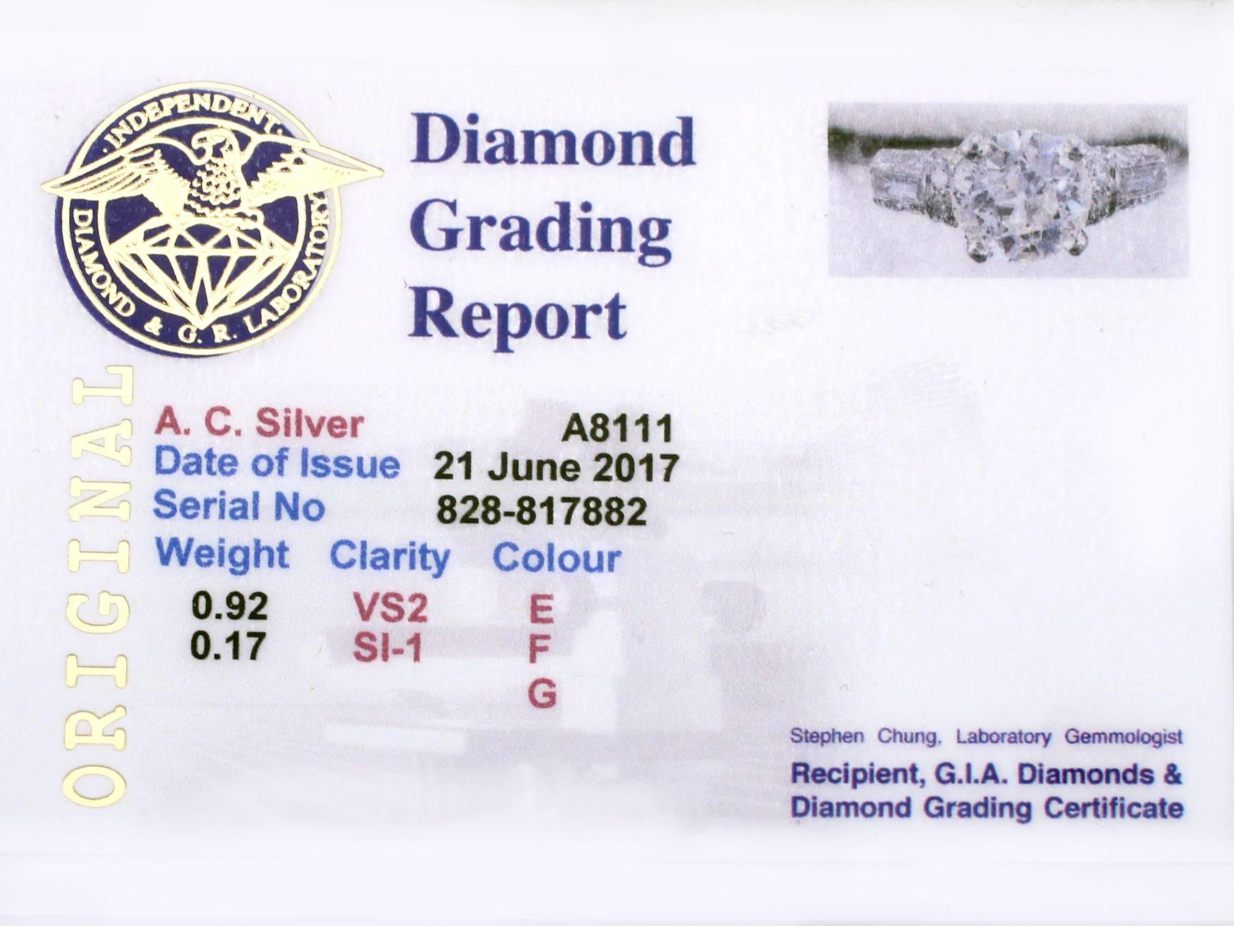 1940s 1.09 Carat Diamond and Platinum Solitaire Ring 2