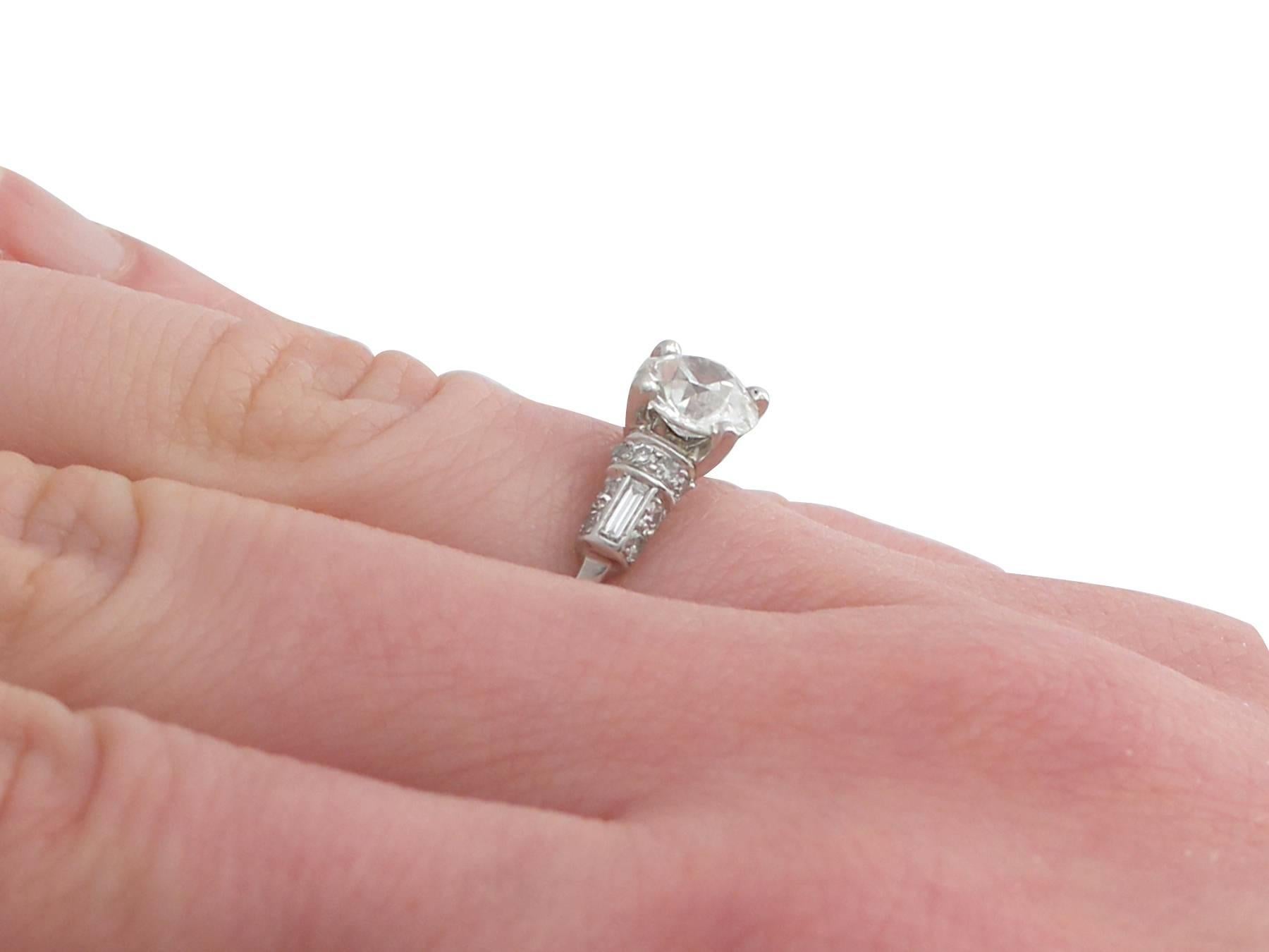 1940s 1.09 Carat Diamond and Platinum Solitaire Ring 4