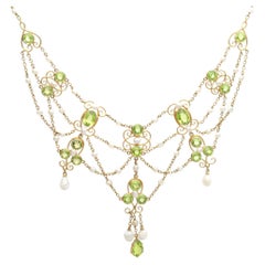 13,30-Karat-Peridot-Perlen-Halskette aus 18-karätigem Gelbgold im Belle-Époque-Stil, um 1900