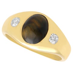2.21 Carat Tiger's Eye and 0.43 Carat Diamond 18k Yellow Gold Ring Circa 1940