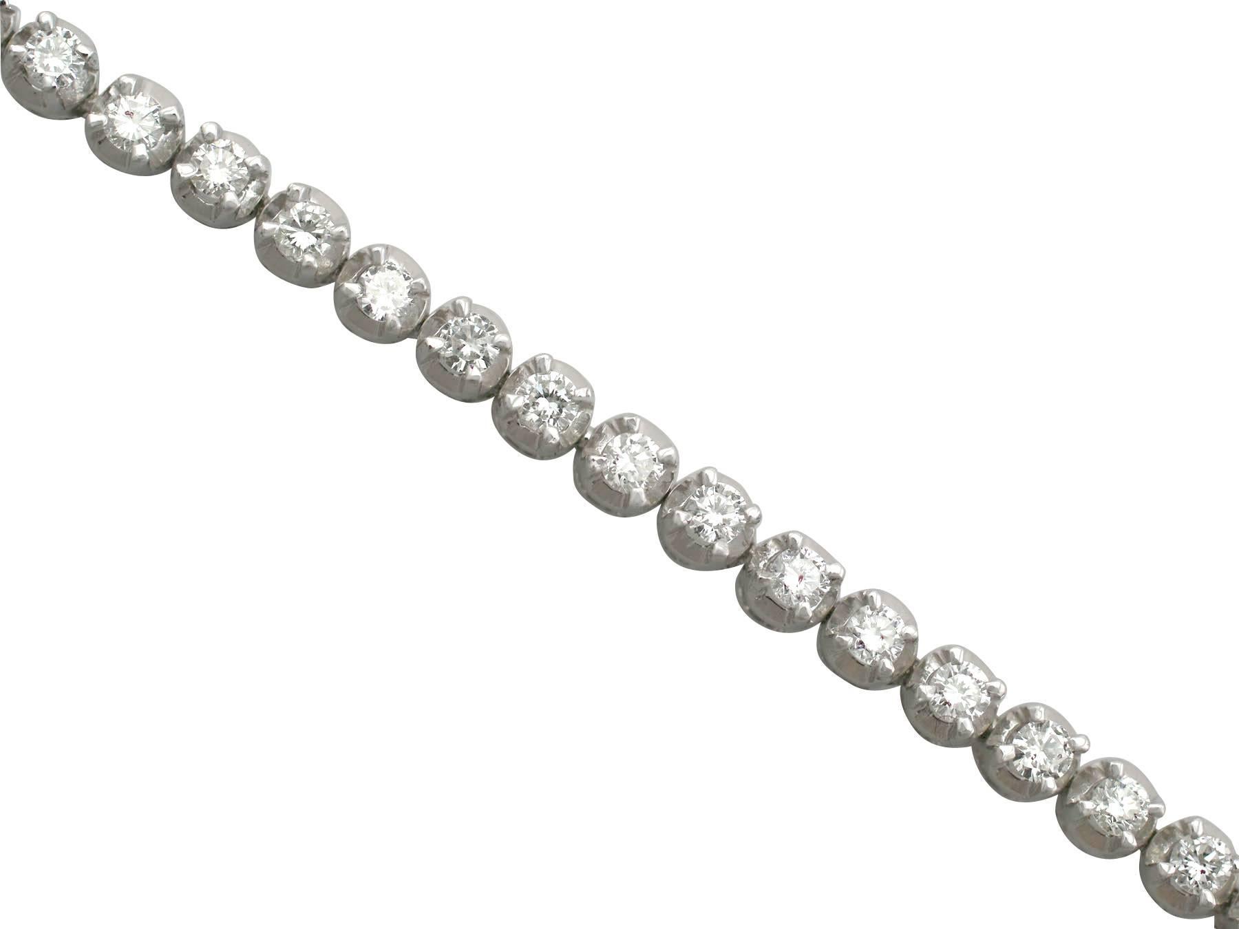 1980s 3.06 Carat Diamond White Gold Tennis Bracelet In Excellent Condition In Jesmond, Newcastle Upon Tyne