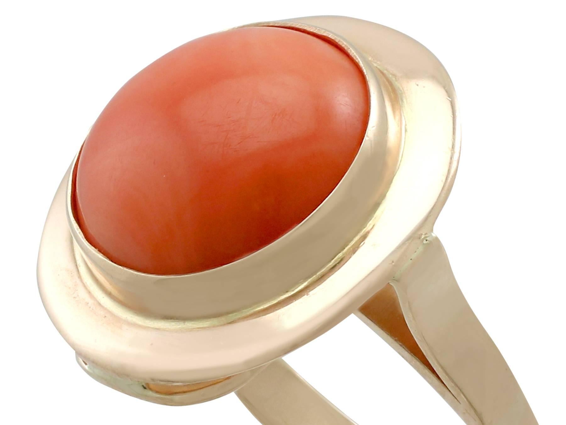 4.50 Carat Red Coral and Yellow Gold Cocktail Ring, circa 1945 In Excellent Condition In Jesmond, Newcastle Upon Tyne