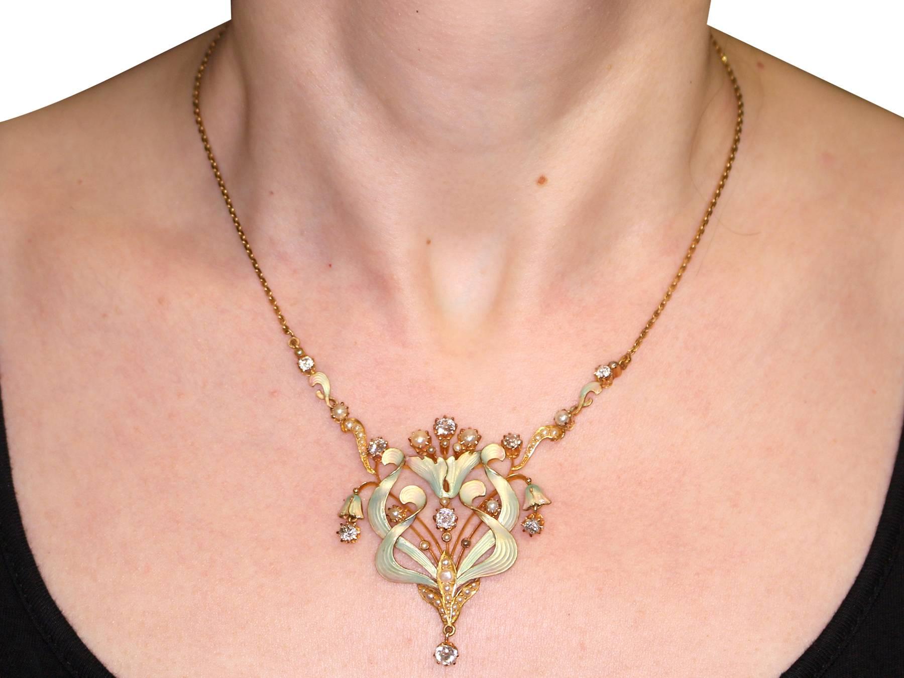 1900s 1.42 Carat Diamond and Seed Pearl Enamel Yellow Gold Necklace 3