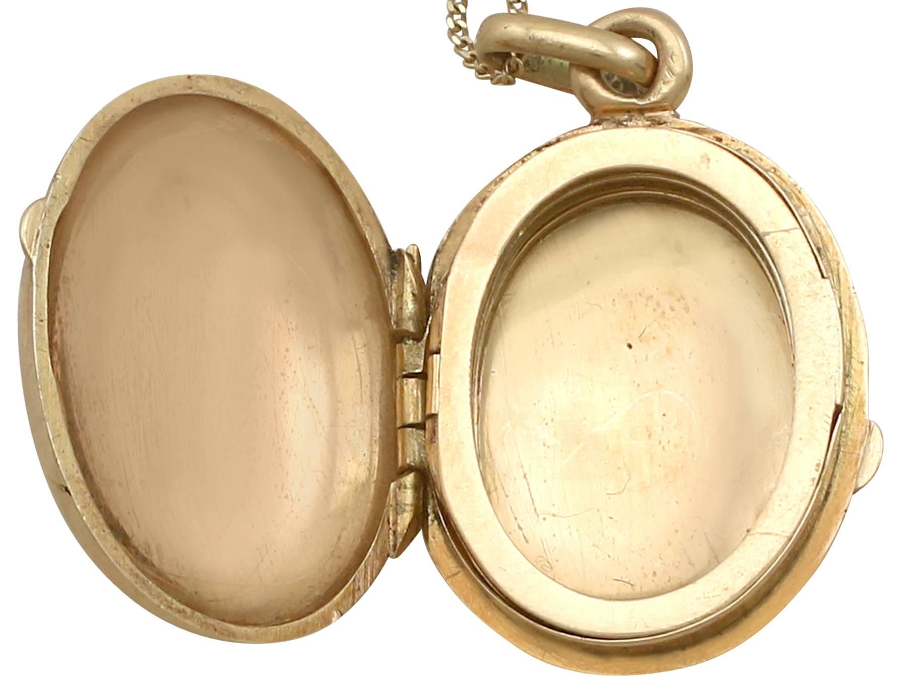 1890s Antique French Yellow Gold Locket In Excellent Condition In Jesmond, Newcastle Upon Tyne