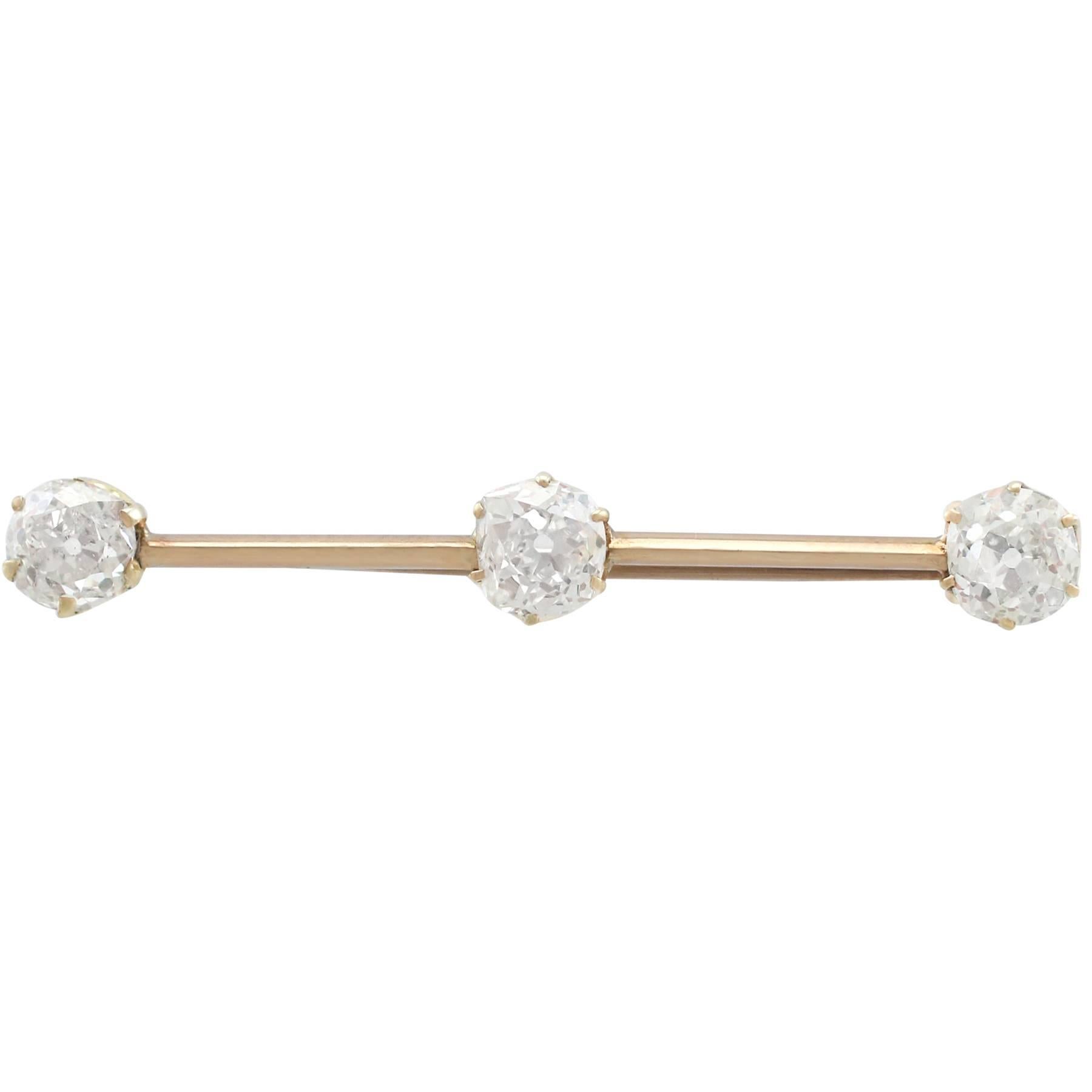 bar brooch