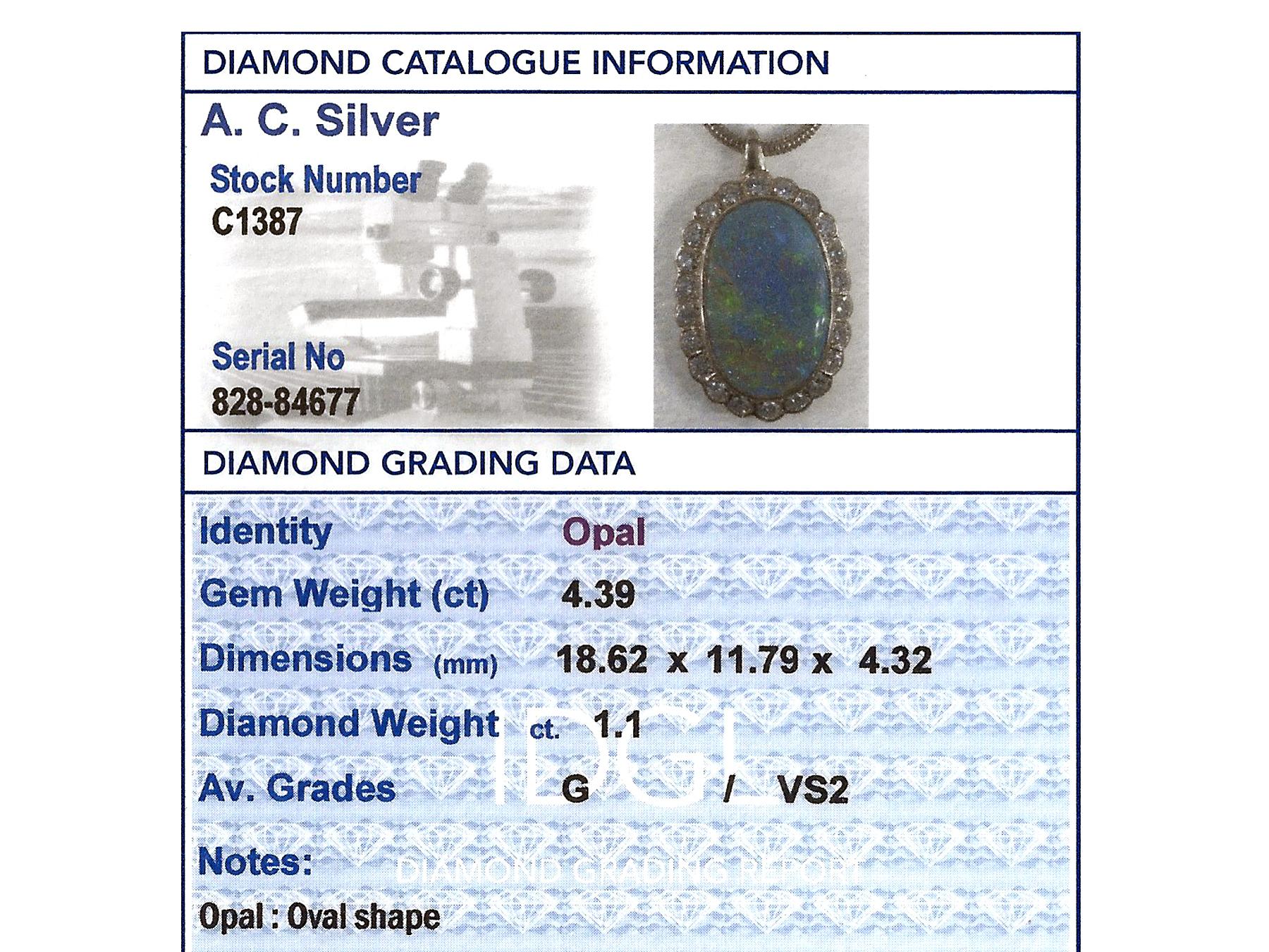 1980s 4.39 Carat Opal and 1.10 Carat Diamond Yellow Gold Pendant 3