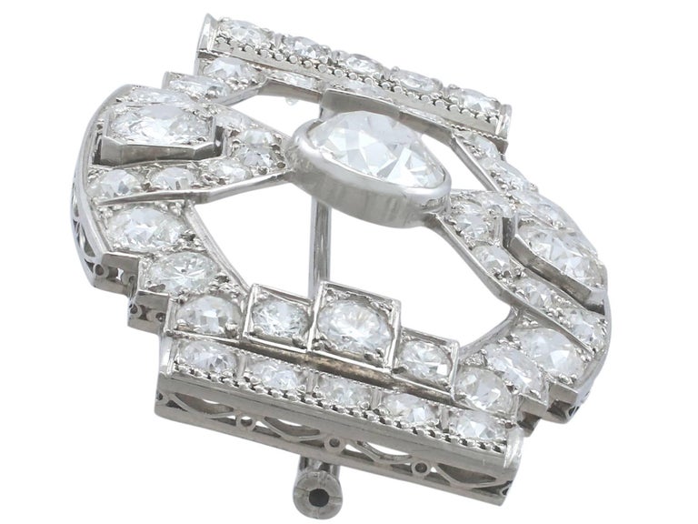 Antique 7.10 Carat Diamond and Platinum Brooch In Excellent Condition For Sale In Jesmond, Newcastle Upon Tyne