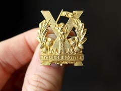 Thomas L Mott Antique Yellow Gold Tyneside Scottish Brigade Sweetheart Brooch