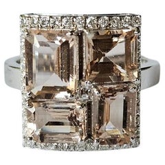 Set in 18K white Gold, 4.61 carats, Morganite & Rose cut Diamond Engagement Ring