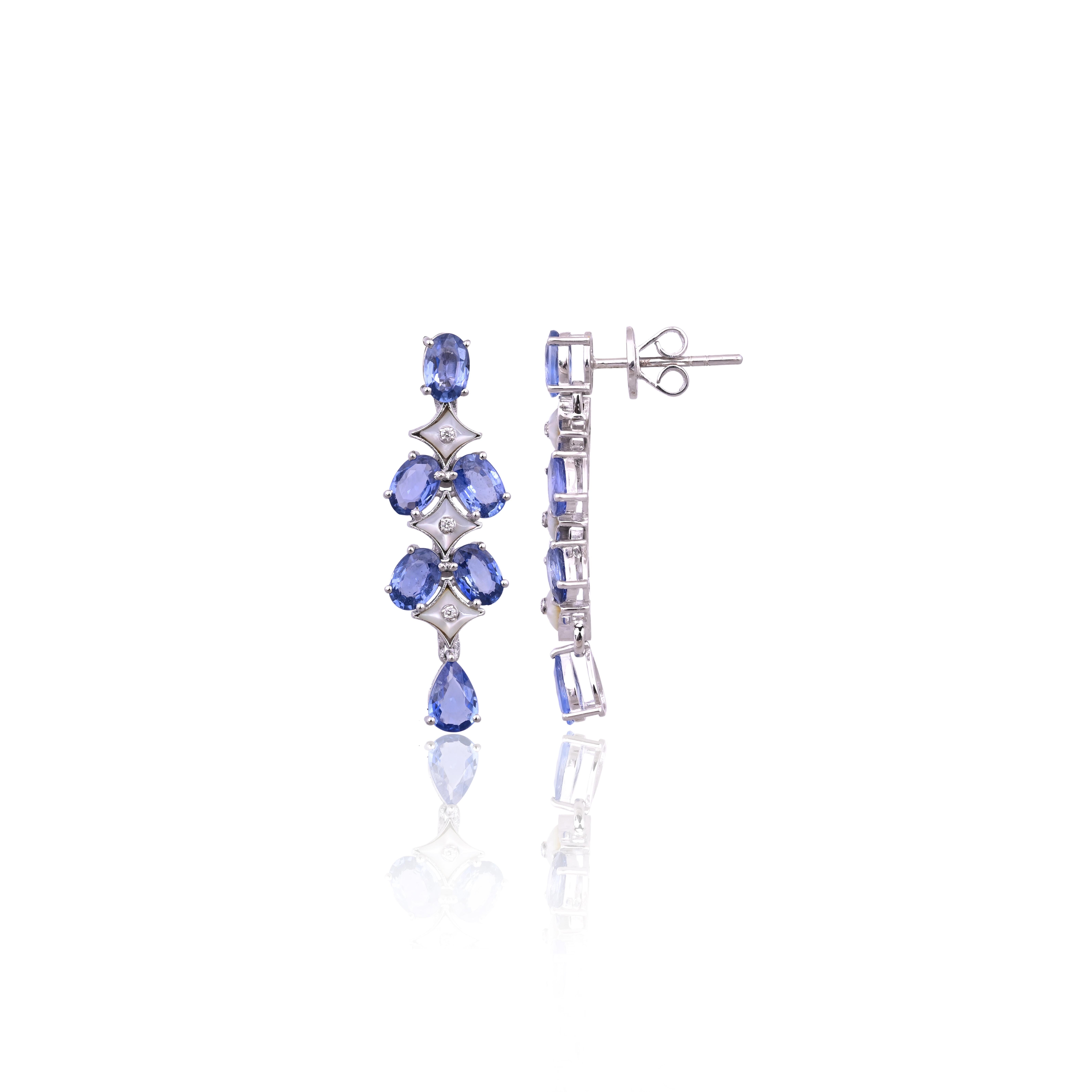 Collar y Pendientes Engastados en Oro de 18k, Zafiros Azules, Nácar y Diamantes Corte oval en venta