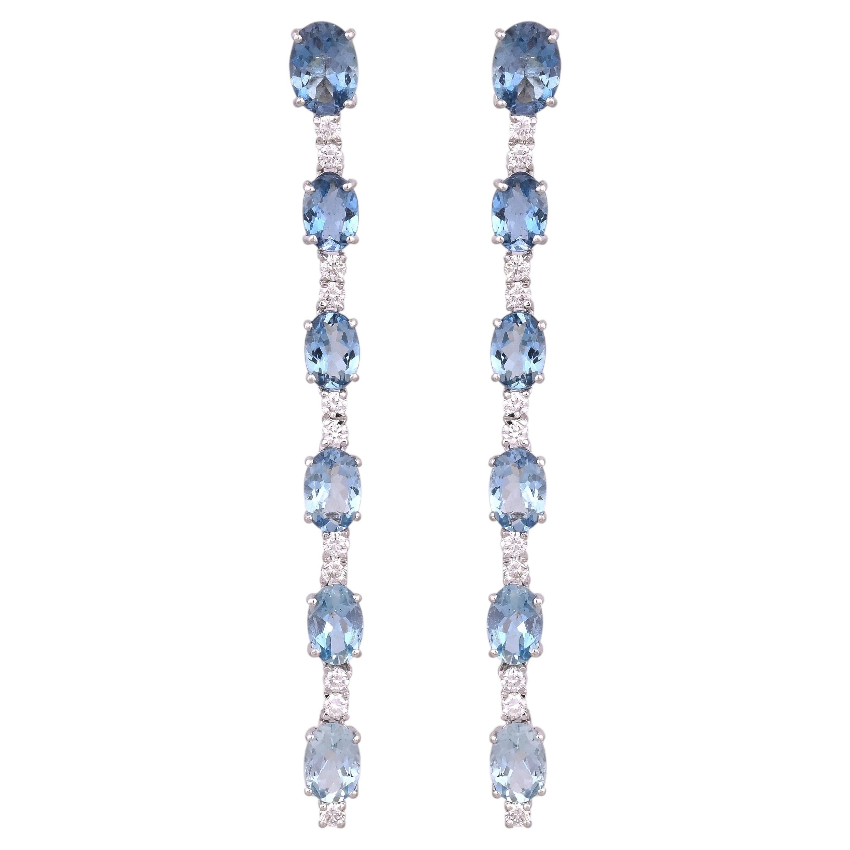 Set in 18K white Gold, 5.87 carats, Aquamarine & Diamonds Chandelier Earrings For Sale