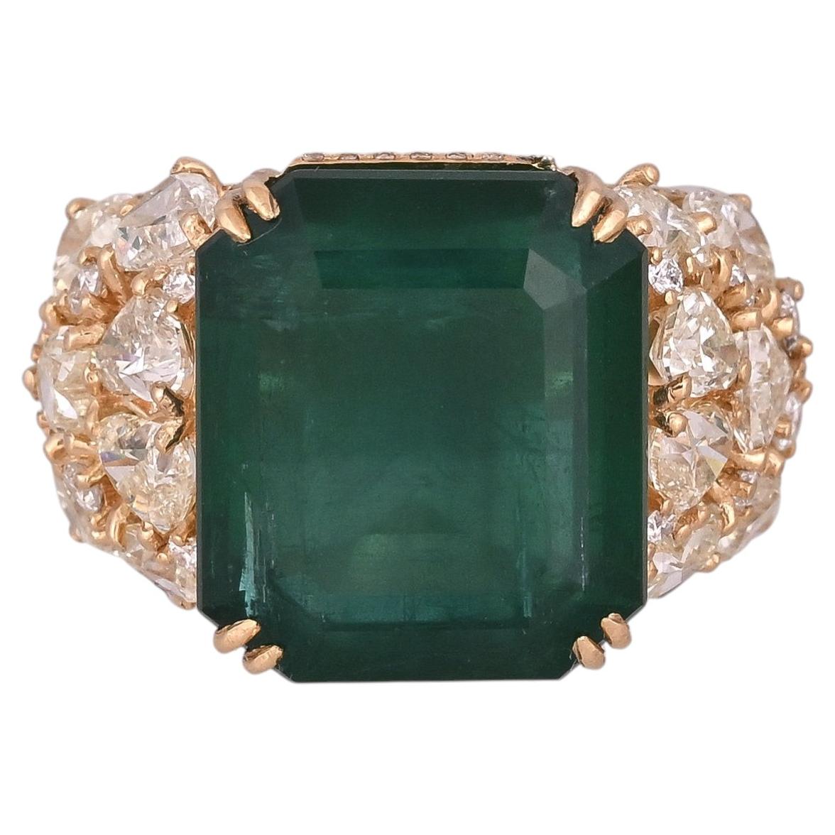 Set in 18K Gold, 15.63 carats, Zambian Emerald & Yellow Diamonds Engagement Ring