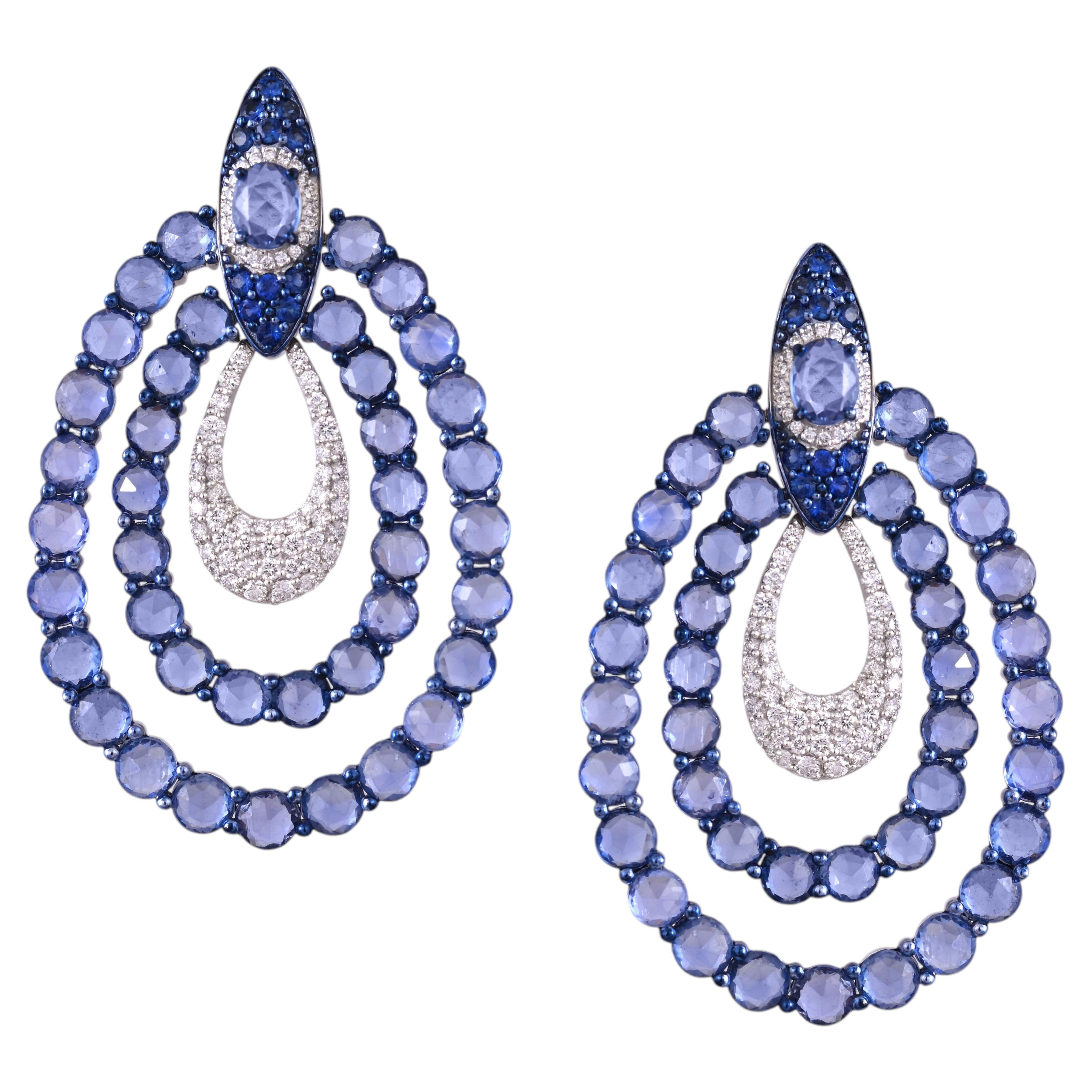 Ohrringe im Kronleuchter-Stil aus 18-karätigem Weißgold mit blauen Ceylon-Saphiren und Diamanten